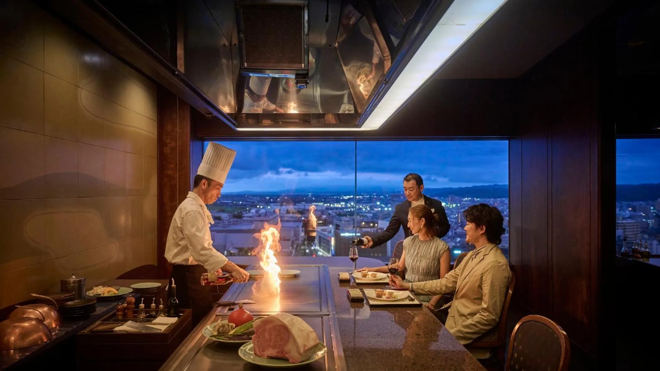 Restaurant/places to eat in ANA Crowne Plaza Kanazawa by IHG