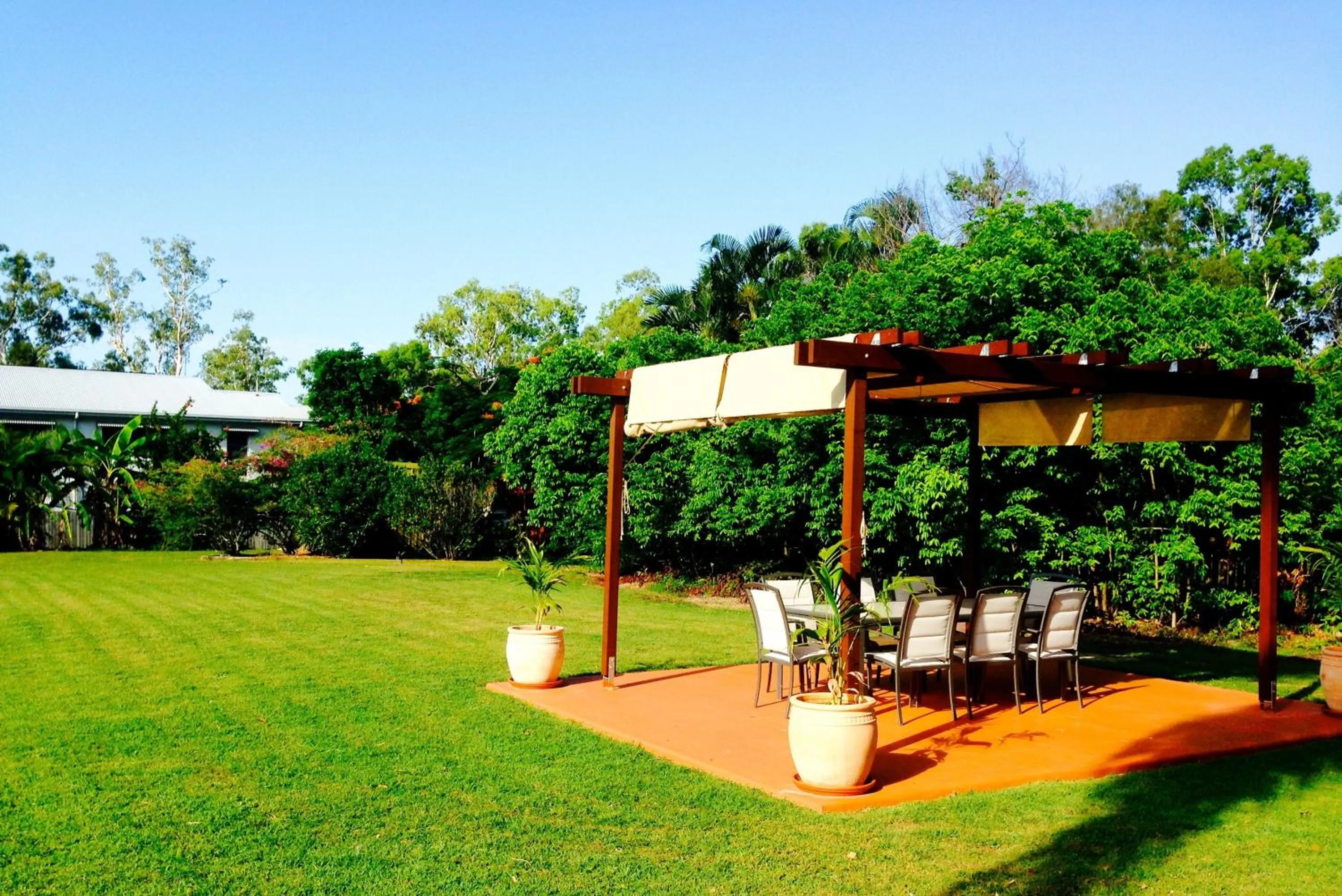 Garden in Paradise Court Holiday Units