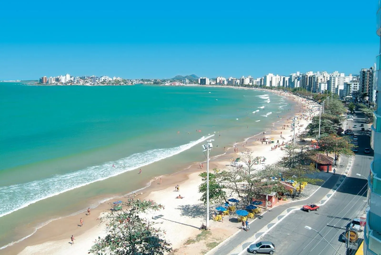 SEGUNDA CASA - Seu cantinho em Guarapari, 1 minuto a pé da Praia do Morro! Suítes confortáveis e modernas - Para casal ou para grupos de até 4 pessoas