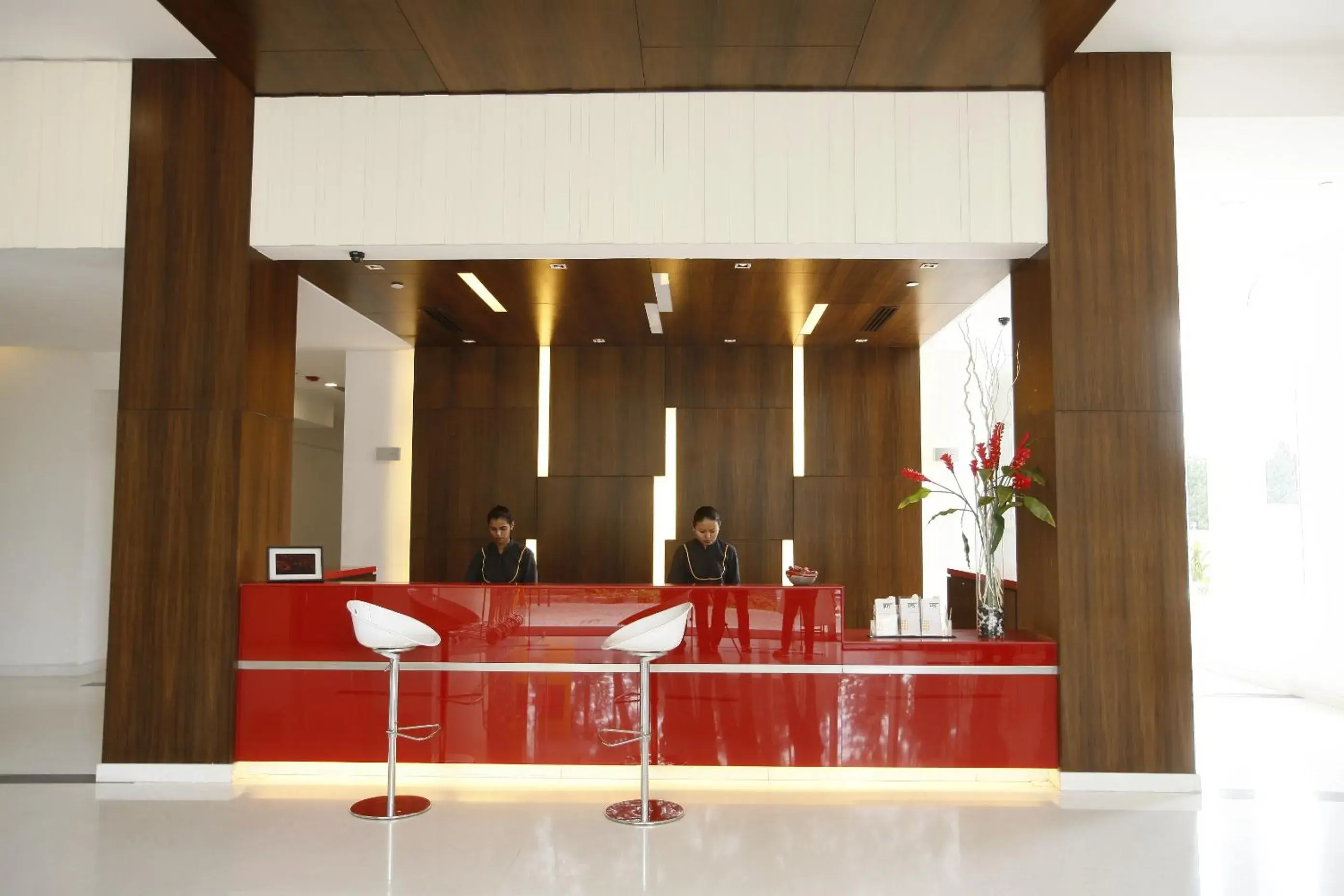 Lobby or reception in Keys Select by Lemon Tree Hotels, Whitefield, Bengaluru Lobby or reception in Keys Select by Lemon Tree Hotels, Whitefield, Bengaluru