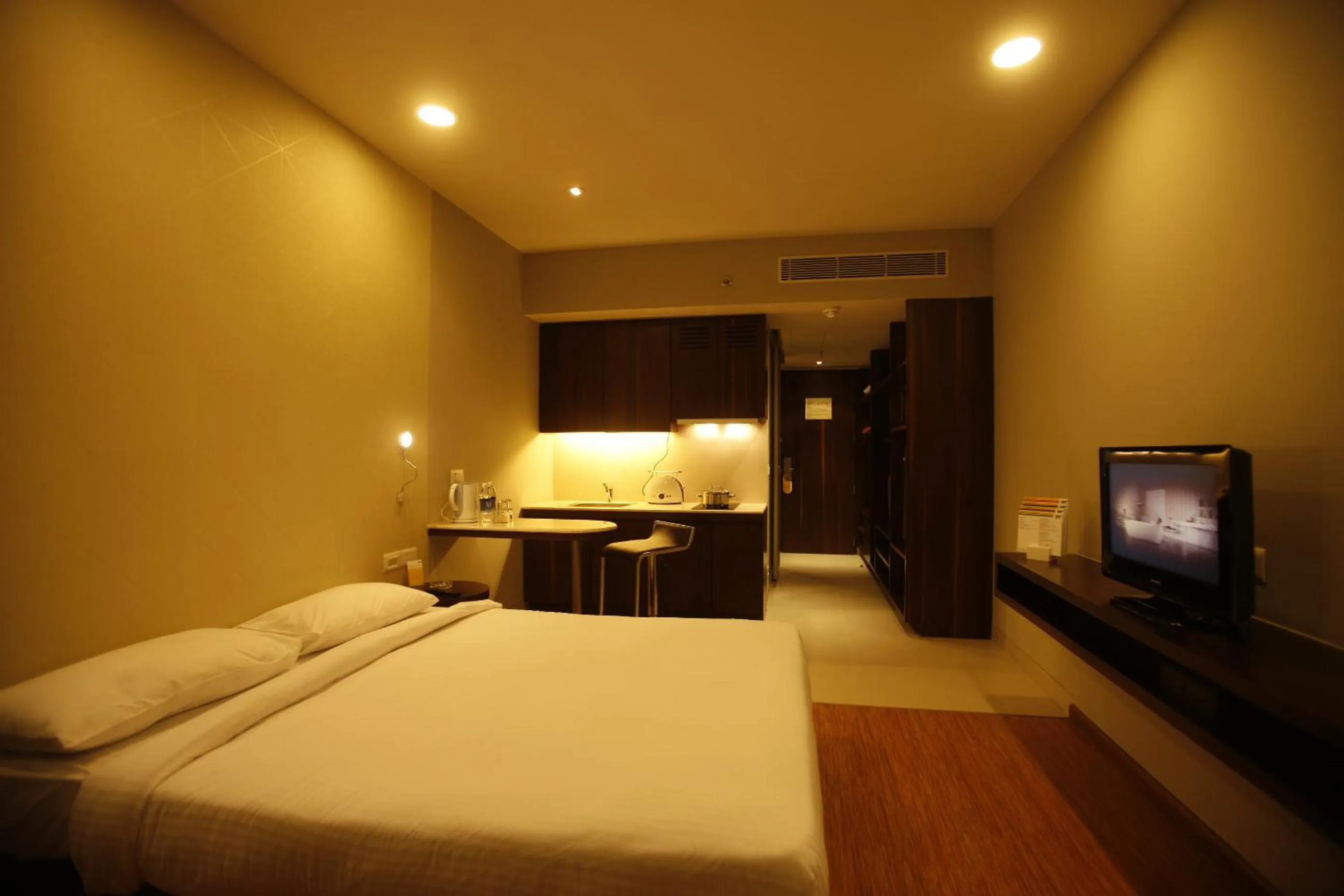 Bedroom, Bed in Keys Select by Lemon Tree Hotels, Whitefield, Bengaluru