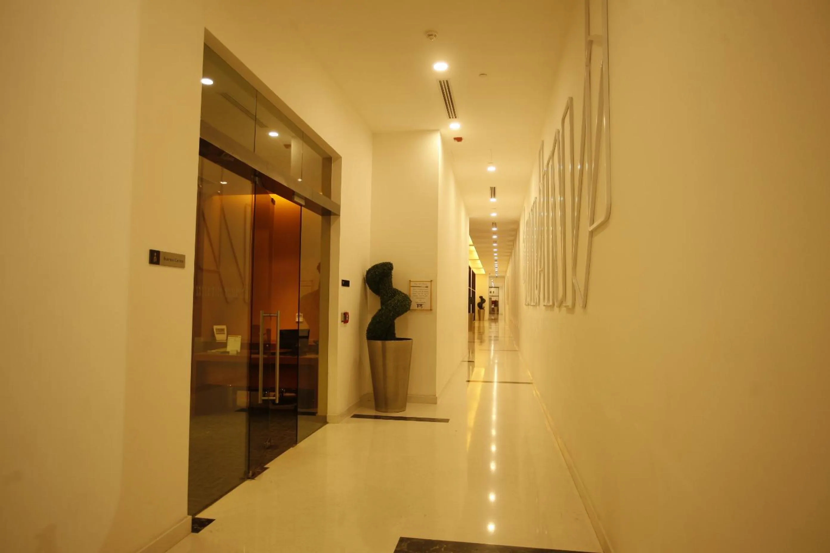 Lobby or reception in Keys Select by Lemon Tree Hotels, Whitefield, Bengaluru