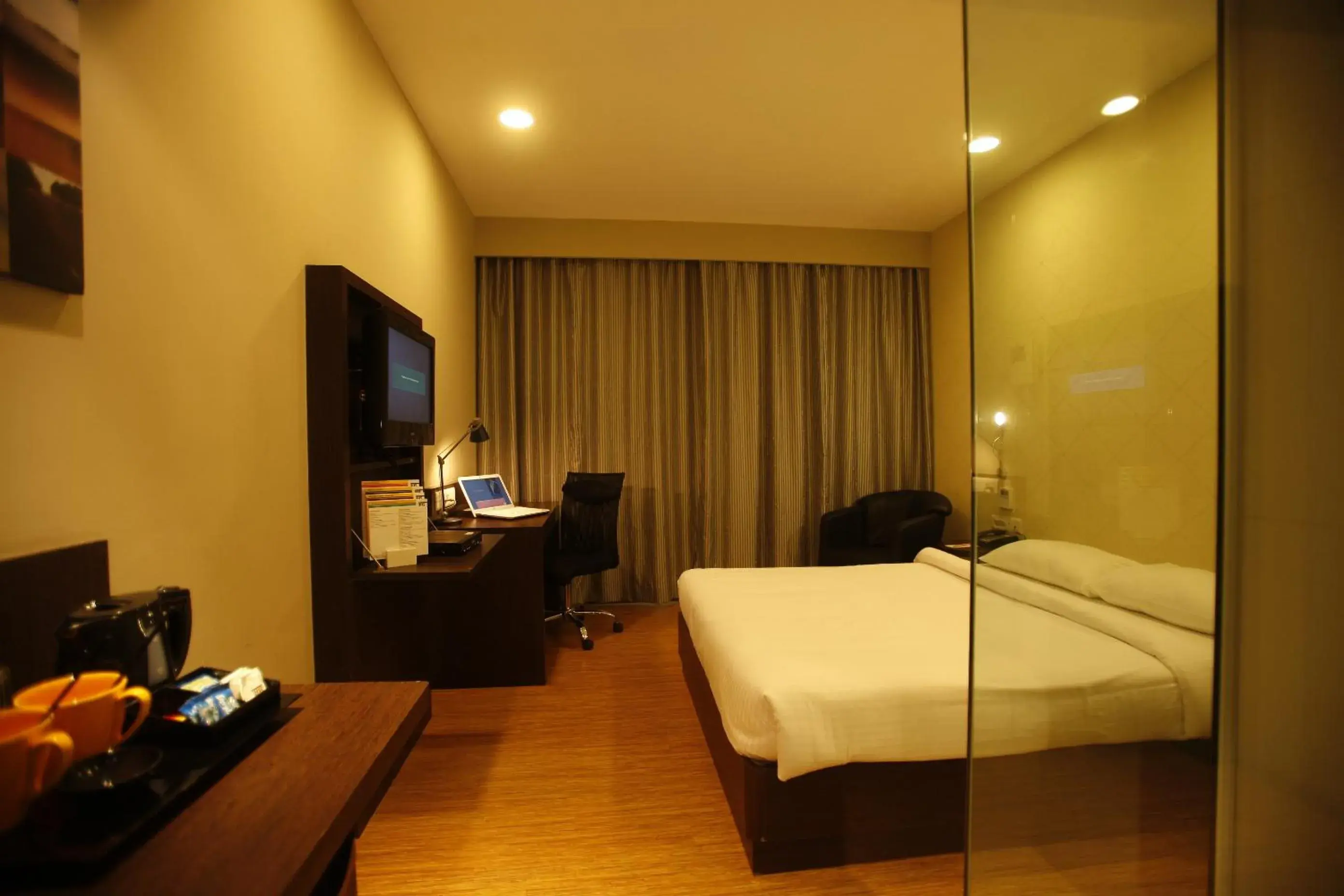 Bedroom, Bed in Keys Select by Lemon Tree Hotels, Whitefield, Bengaluru Bedroom, Bed in Keys Select by Lemon Tree Hotels, Whitefield, Bengaluru