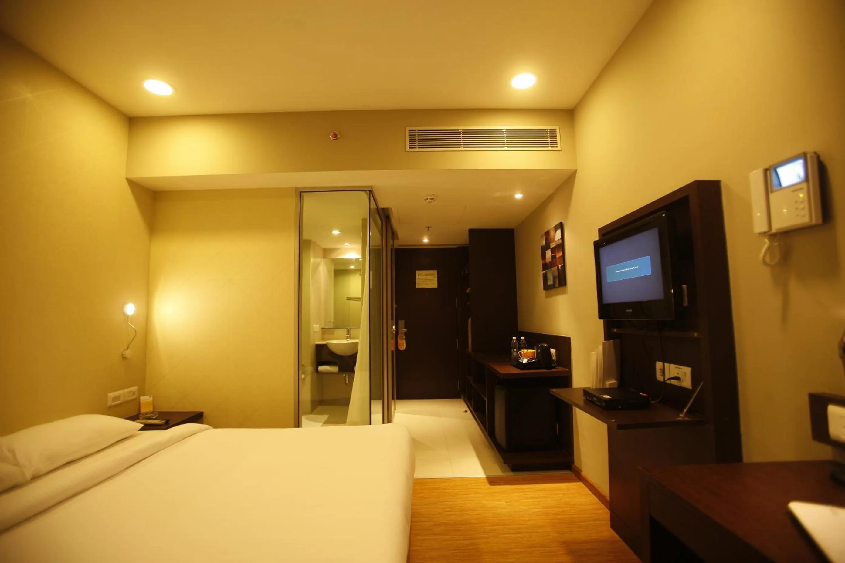 Bedroom, Bed in Keys Select by Lemon Tree Hotels, Whitefield, Bengaluru