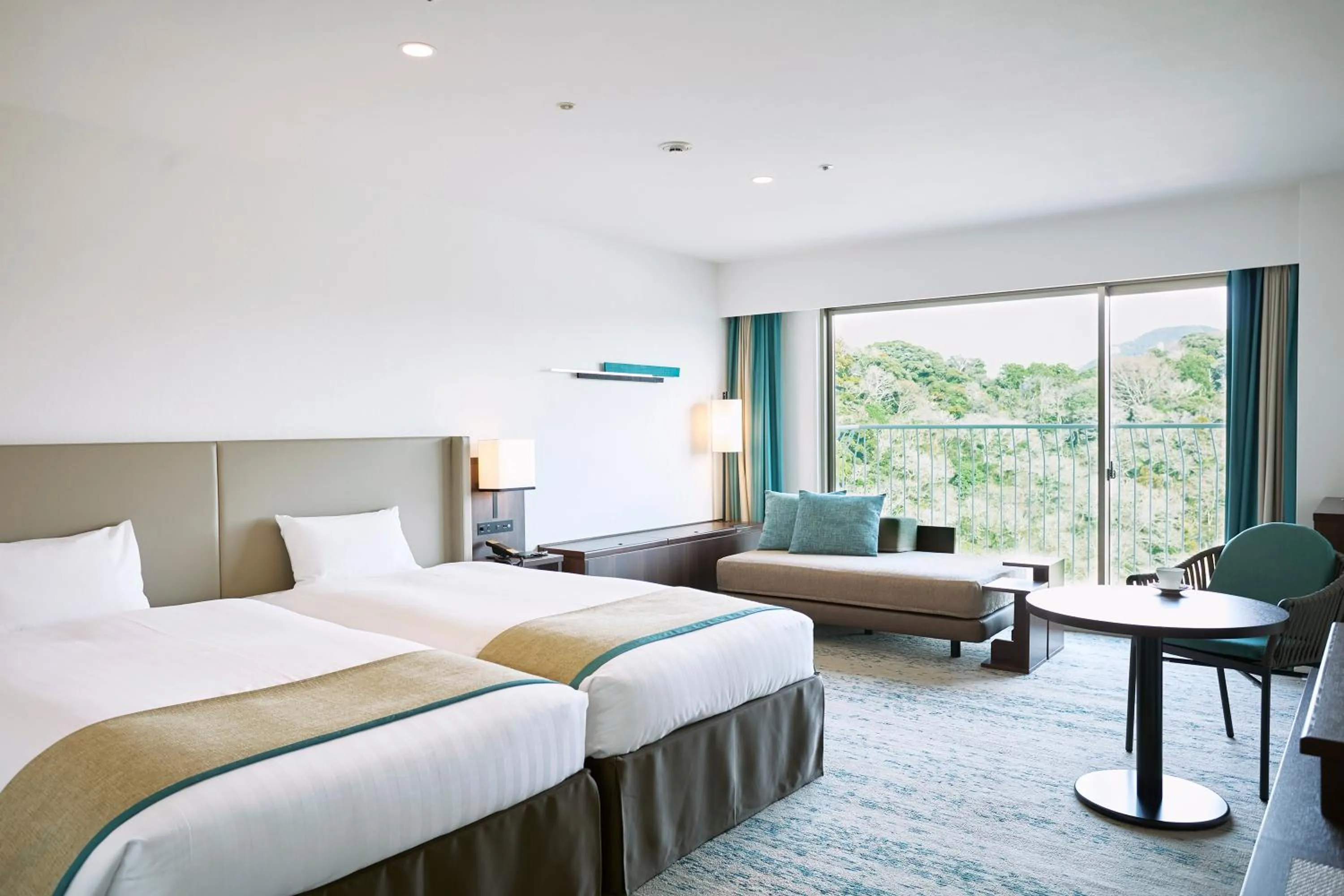 Bed in Shimoda Tokyu Hotel