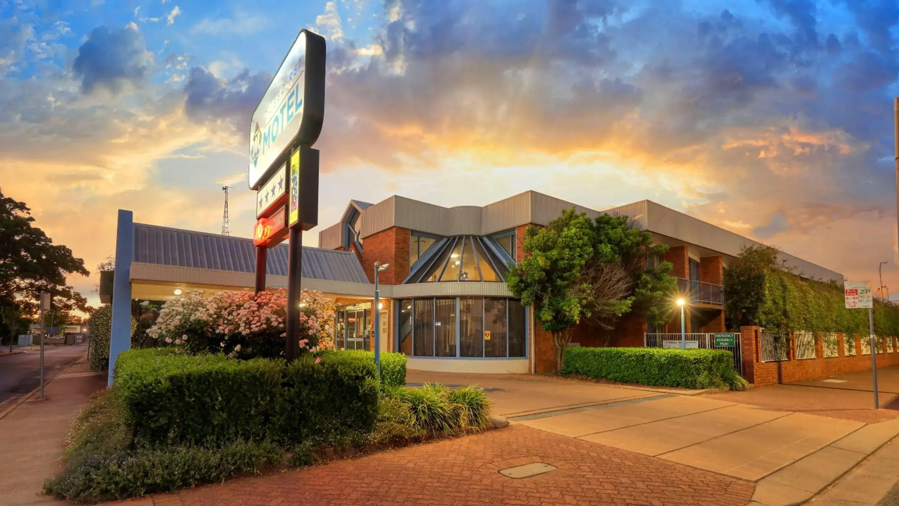 Property building in Dubbo RSL Club Motel Property building in Dubbo RSL Club Motel