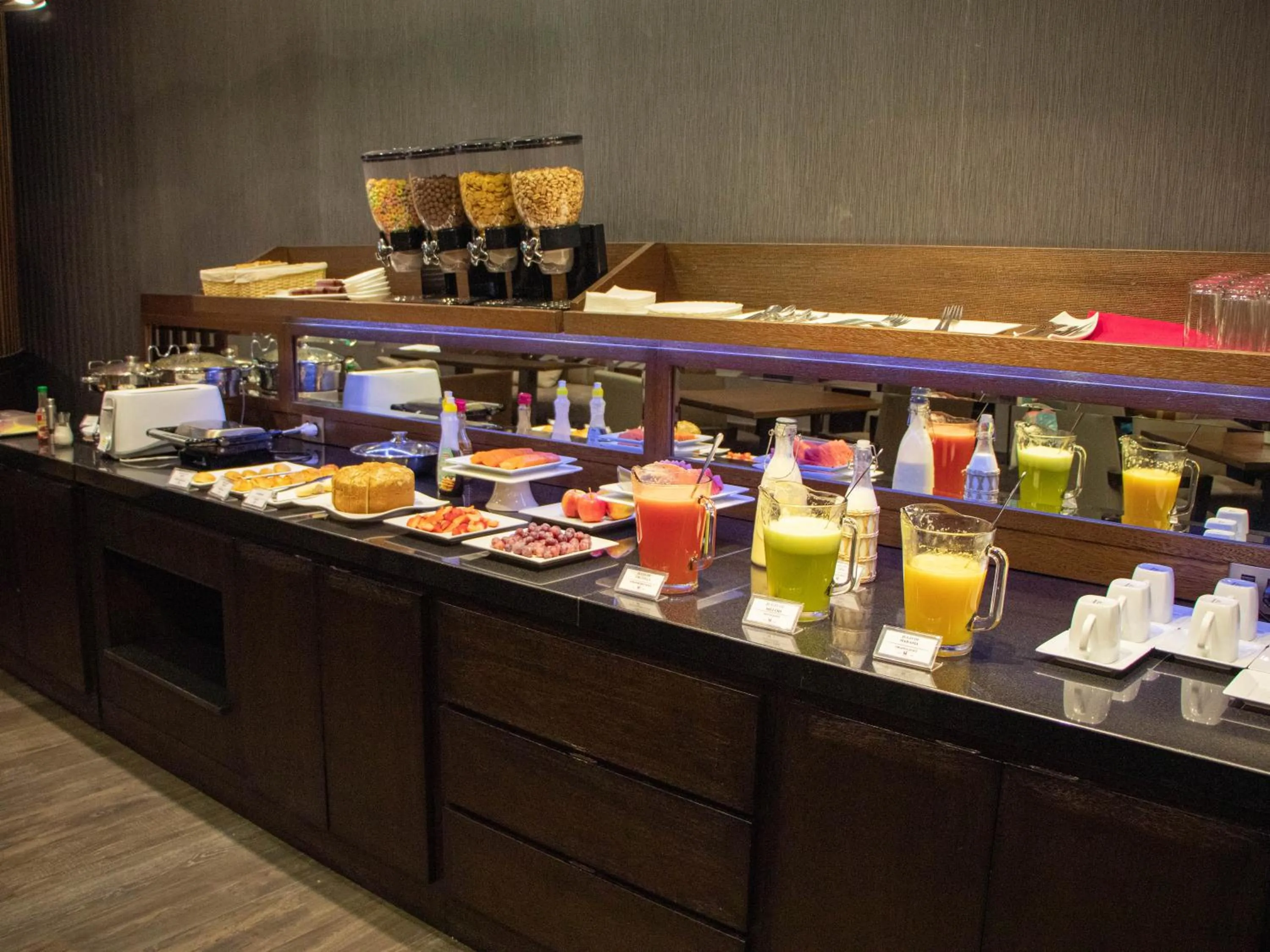 Breakfast in Huper Hotel Boutique