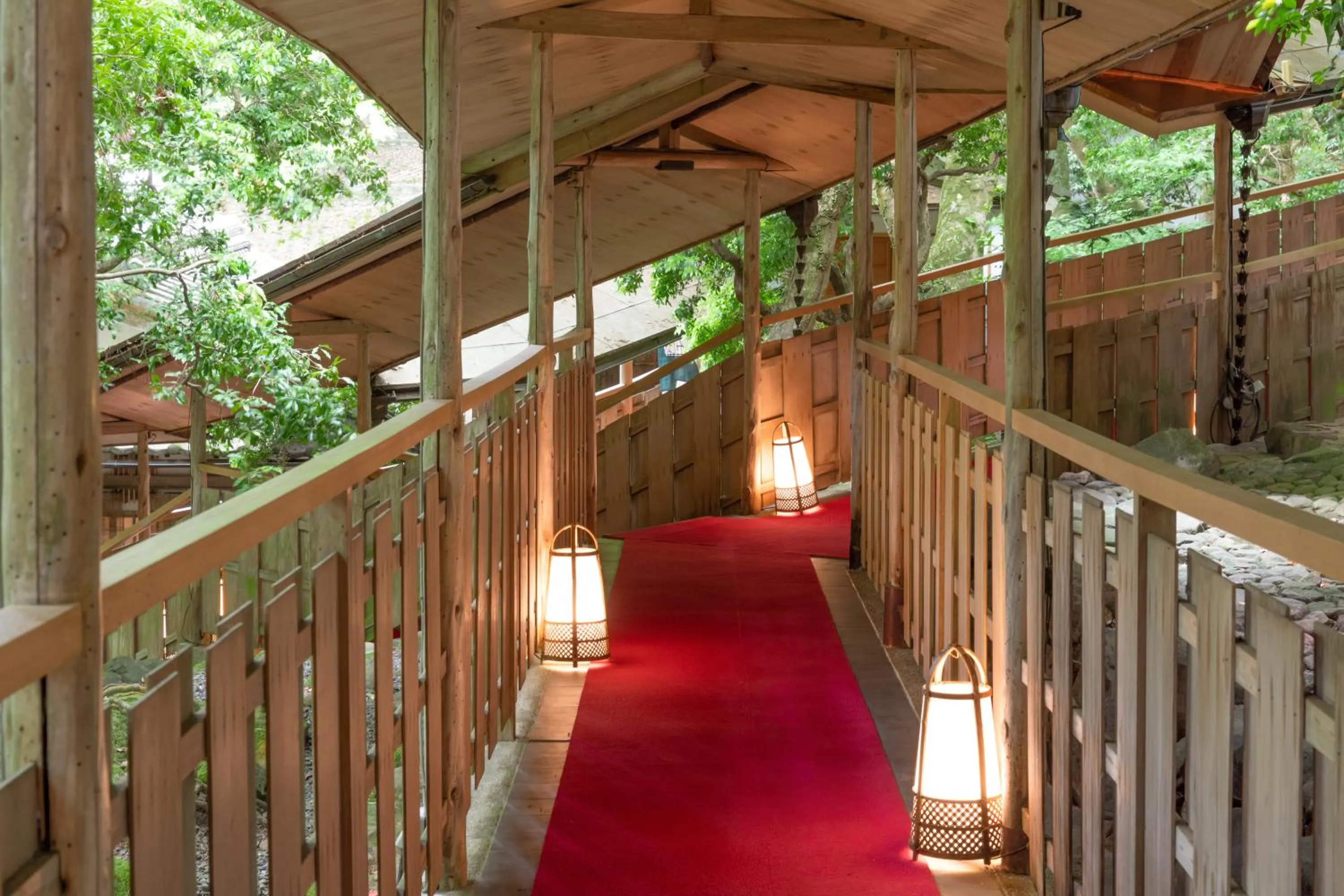 Area and facilities in Tsukihitei