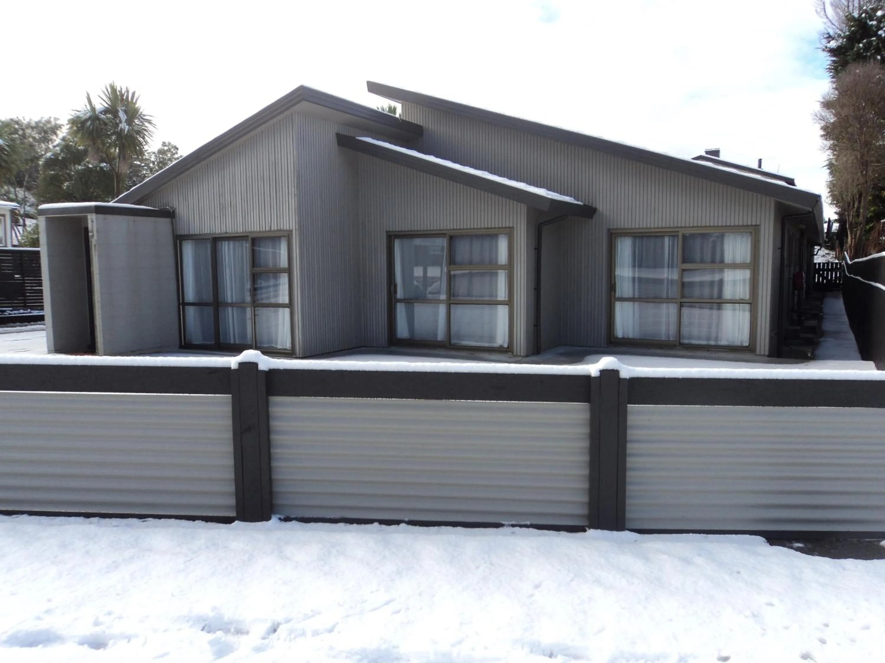 Property building in Ruapehu Mountain Motel & Lodge