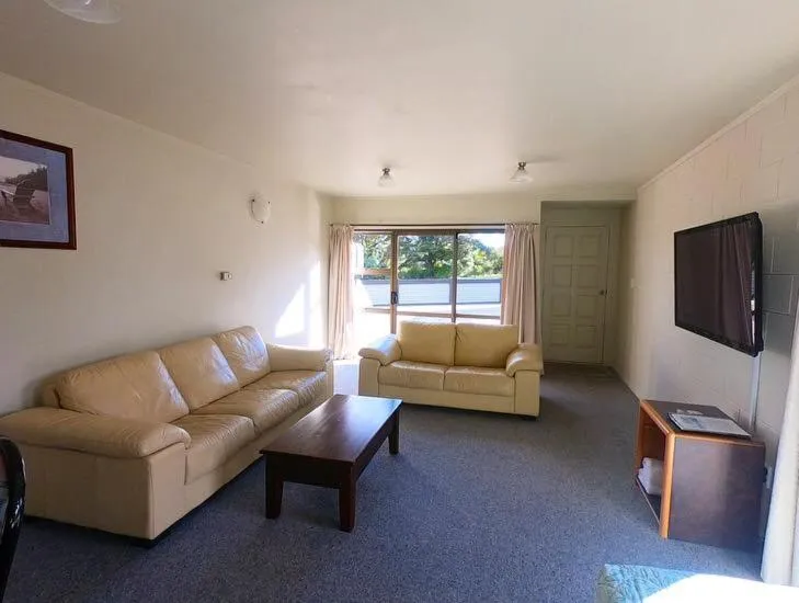 TV and multimedia in Ruapehu Mountain Motel & Lodge