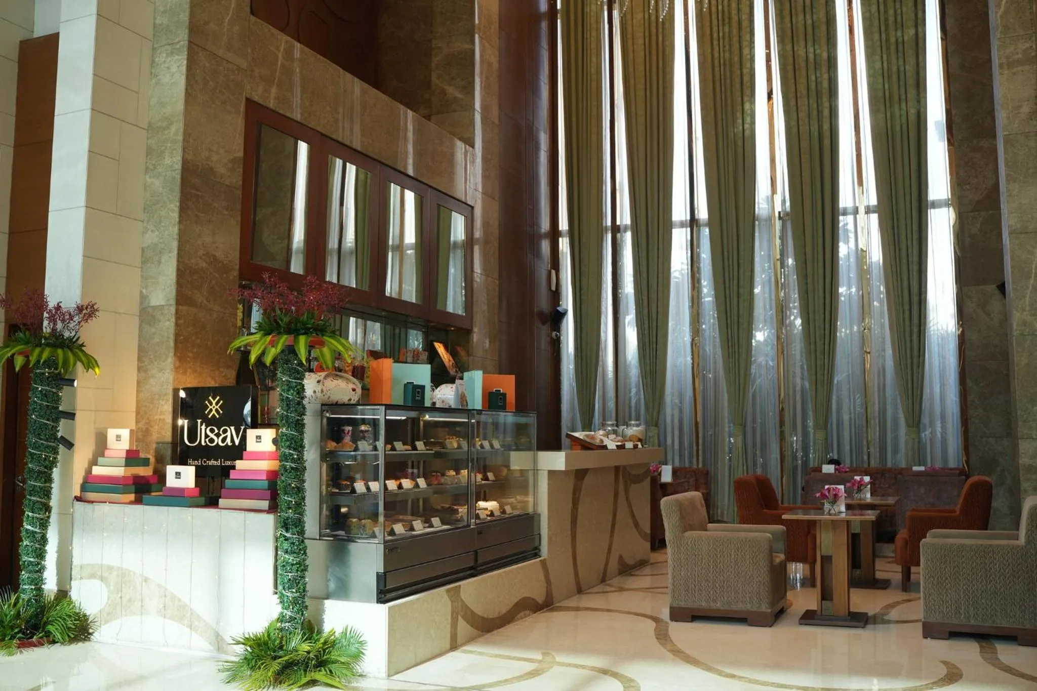 Restaurant/places to eat in Crowne Plaza New Delhi Okhla by IHG