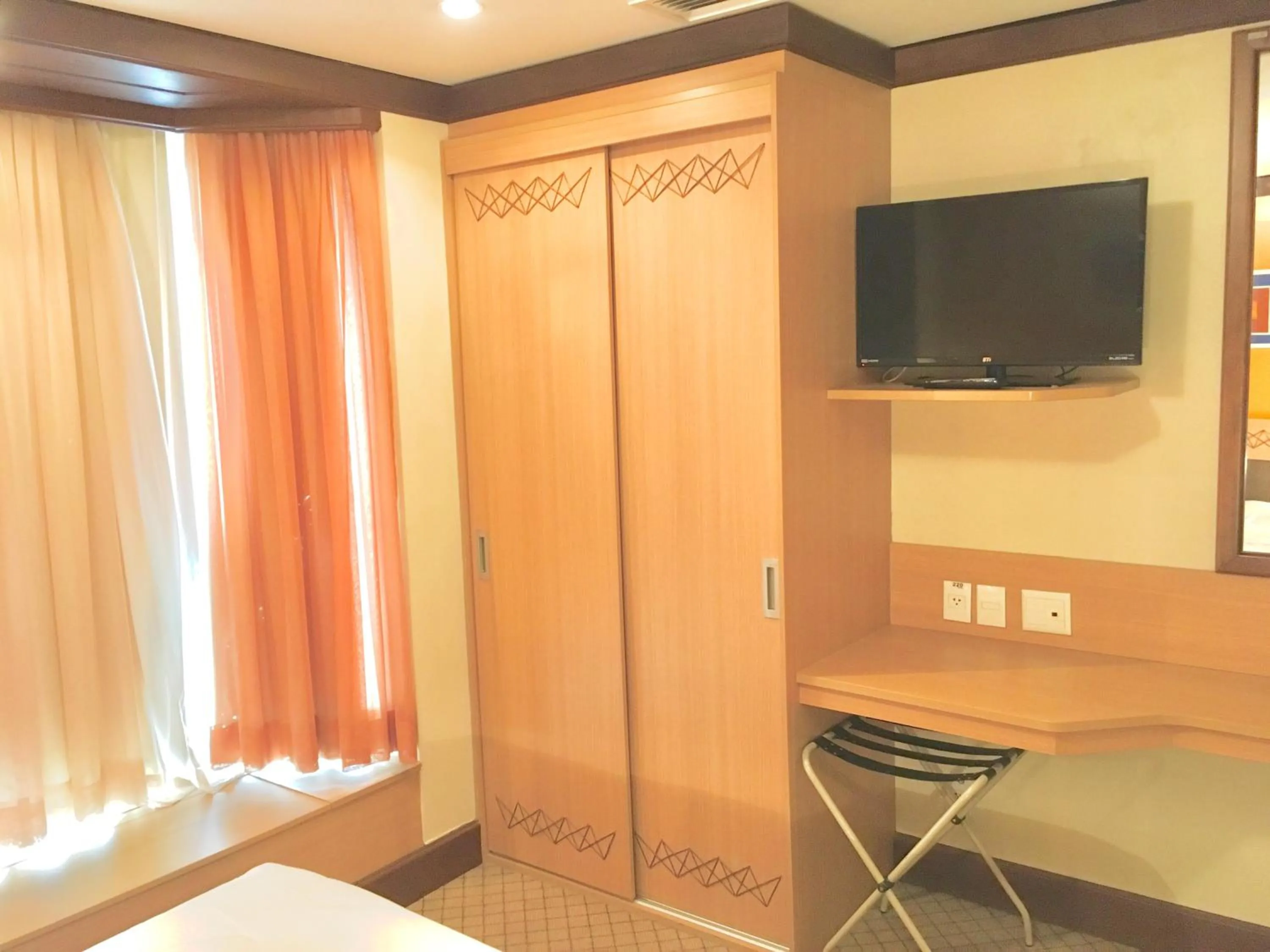 TV and multimedia, Bed in Flat Mountain Village Luxo e Conforto na Serra