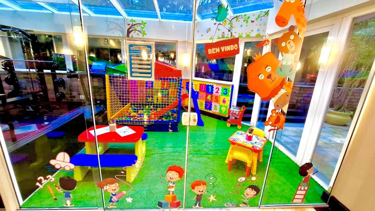 Kids's club in Flat Mountain Village Luxo e Conforto na Serra