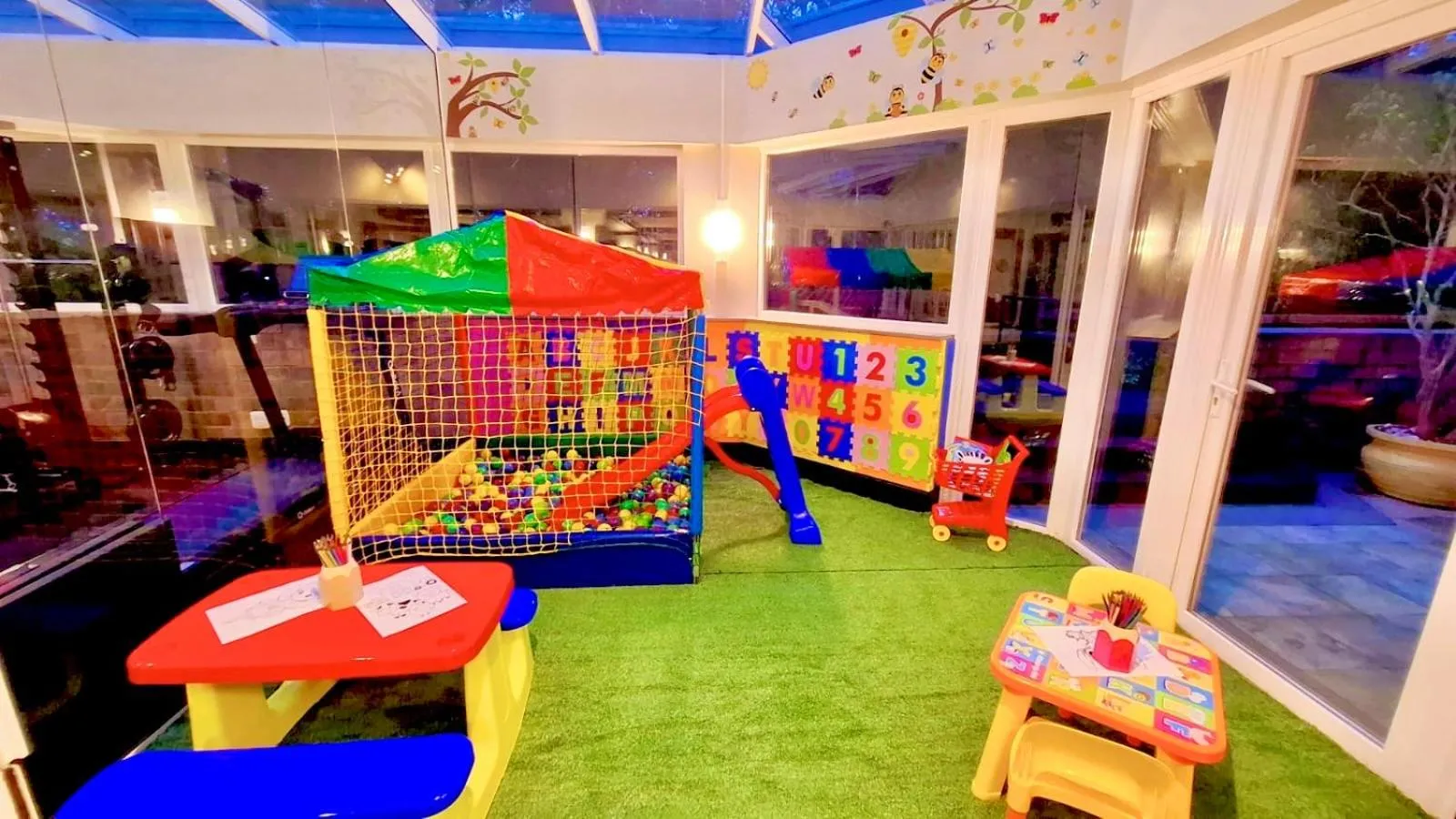 Kids's club in Flat Mountain Village Luxo e Conforto na Serra