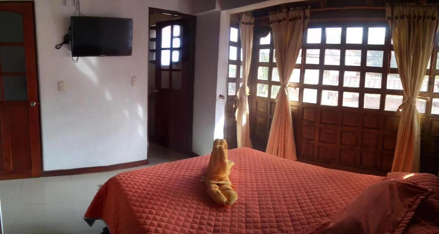 Bed in Chez Alicia Hostal