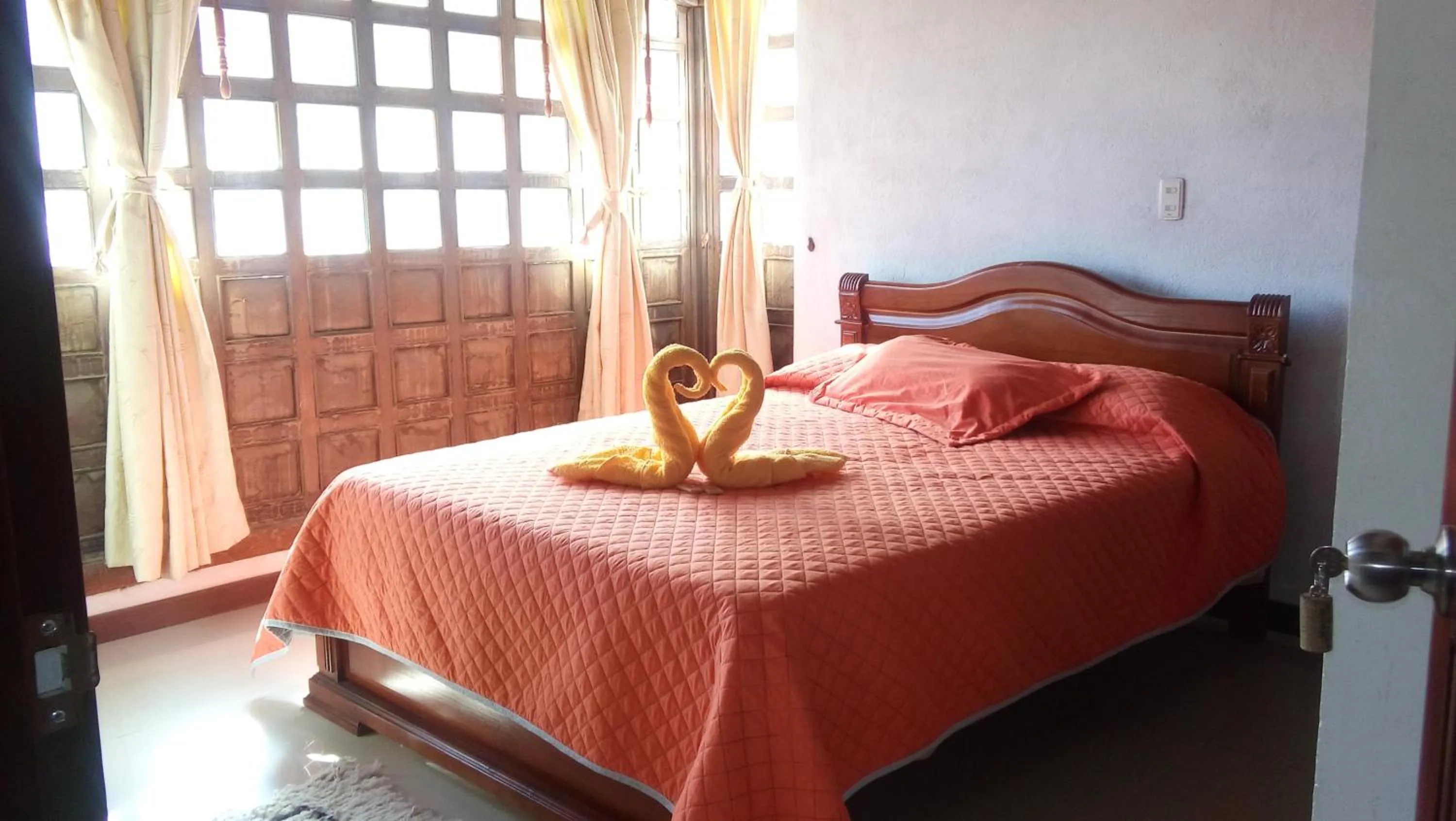 Bed in Chez Alicia Hostal