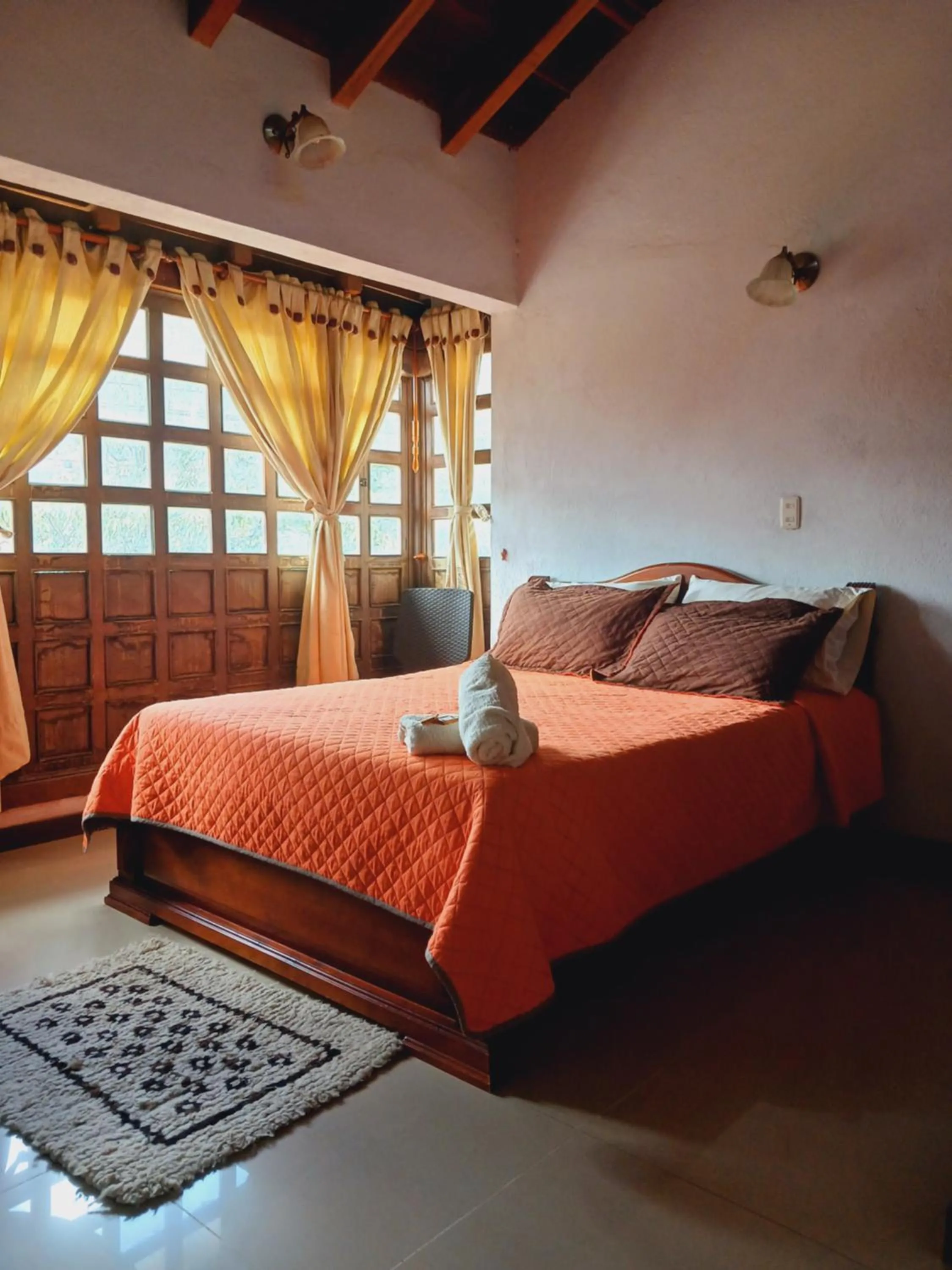 Bed in Chez Alicia Hostal