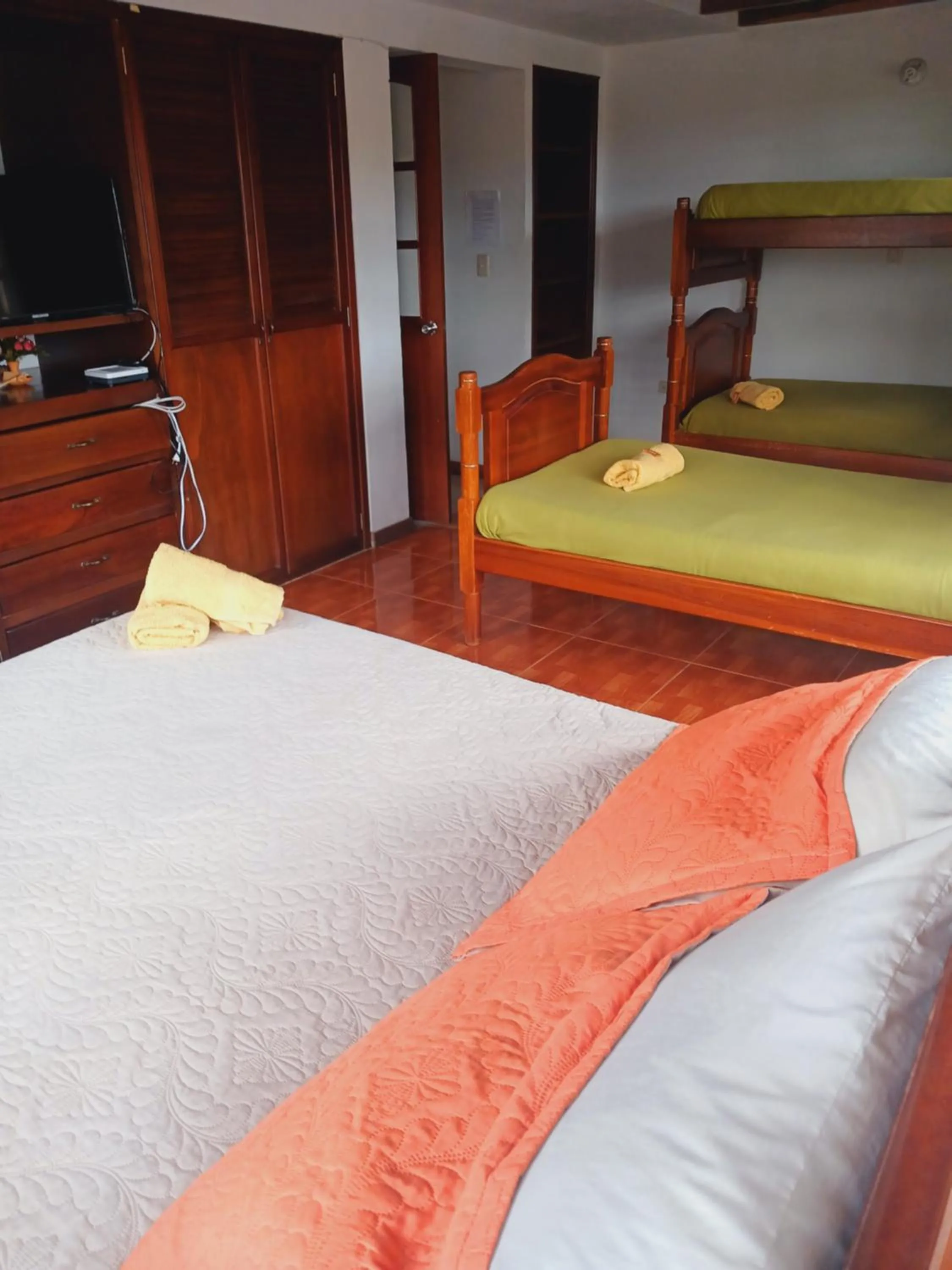 Bed in Chez Alicia Hostal