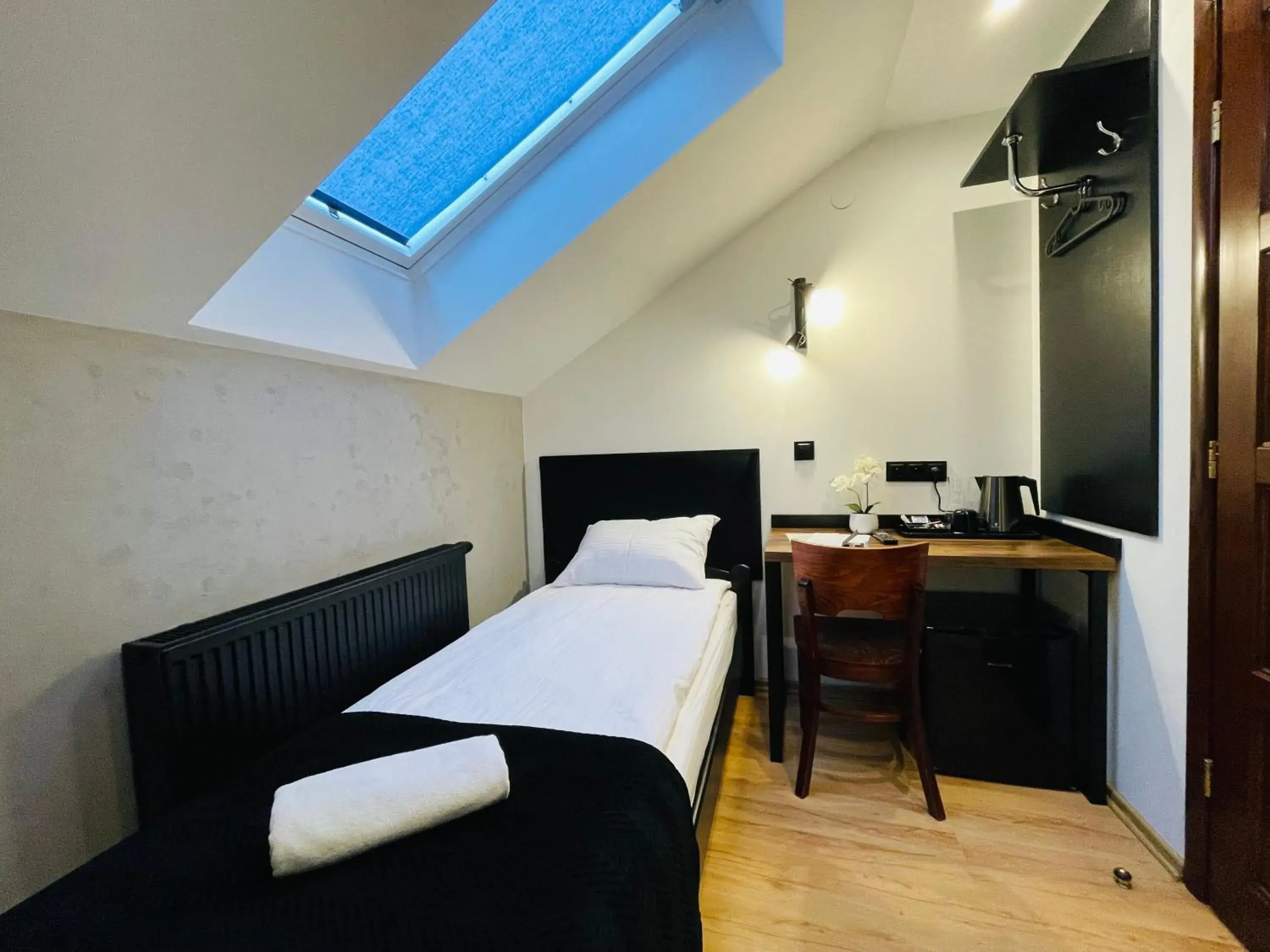 Small Single Room - single occupancy in Hotel Millennium Small Single Room - single occupancy in Hotel Millennium