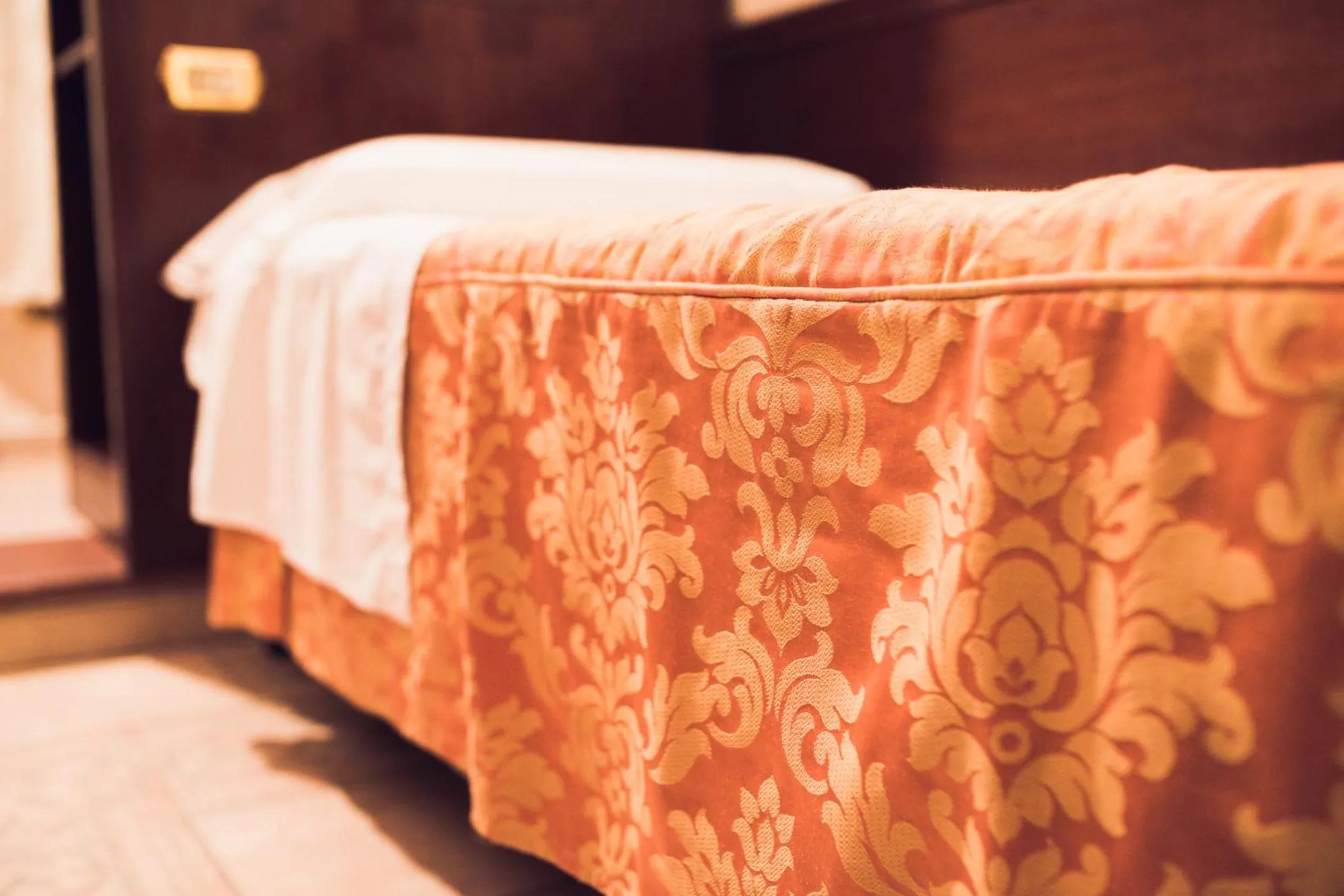 Decorative detail, Bed in Hotel Robinson