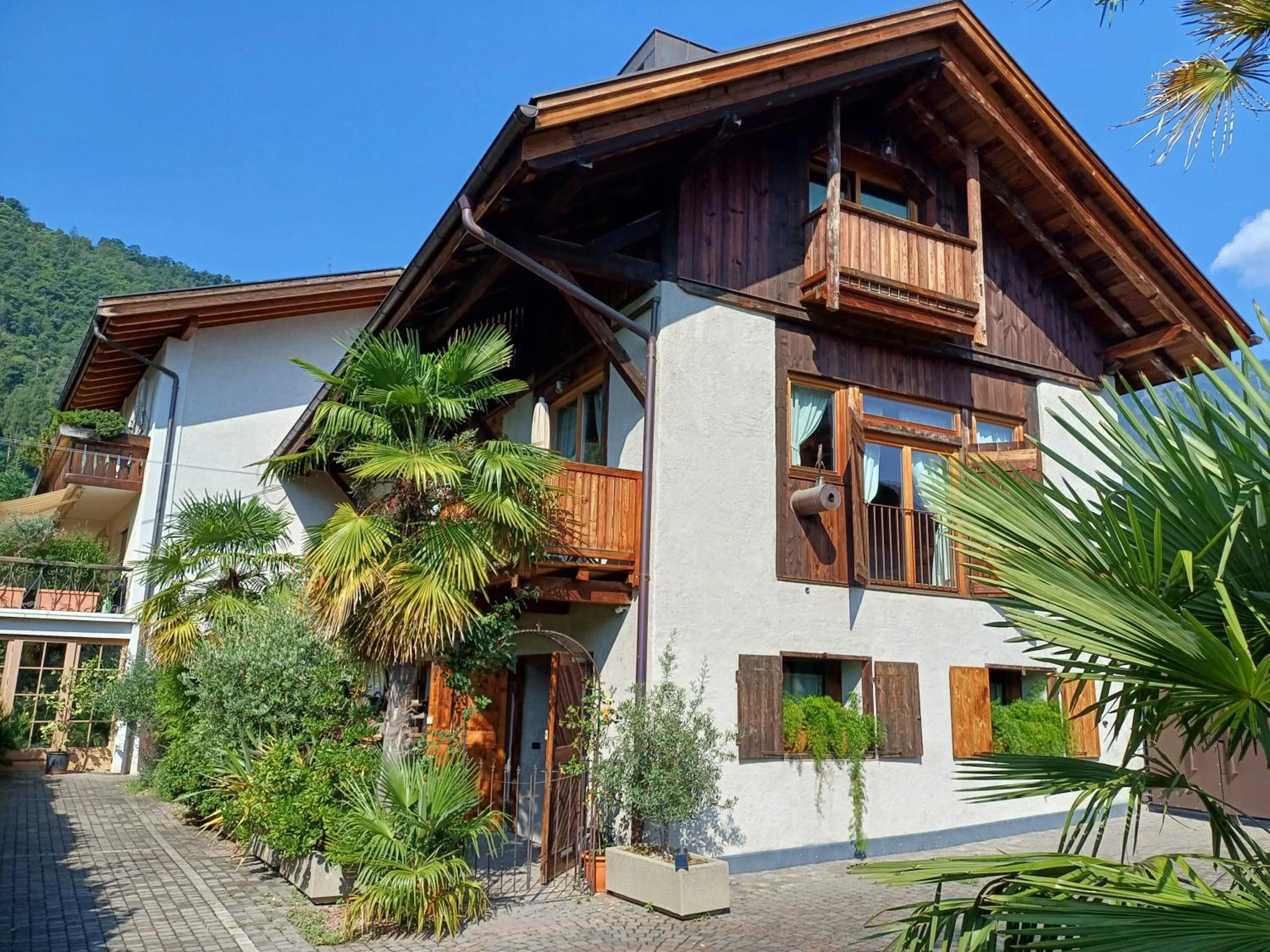 Two-Bedroom Apartment in Neuprantl Apartments