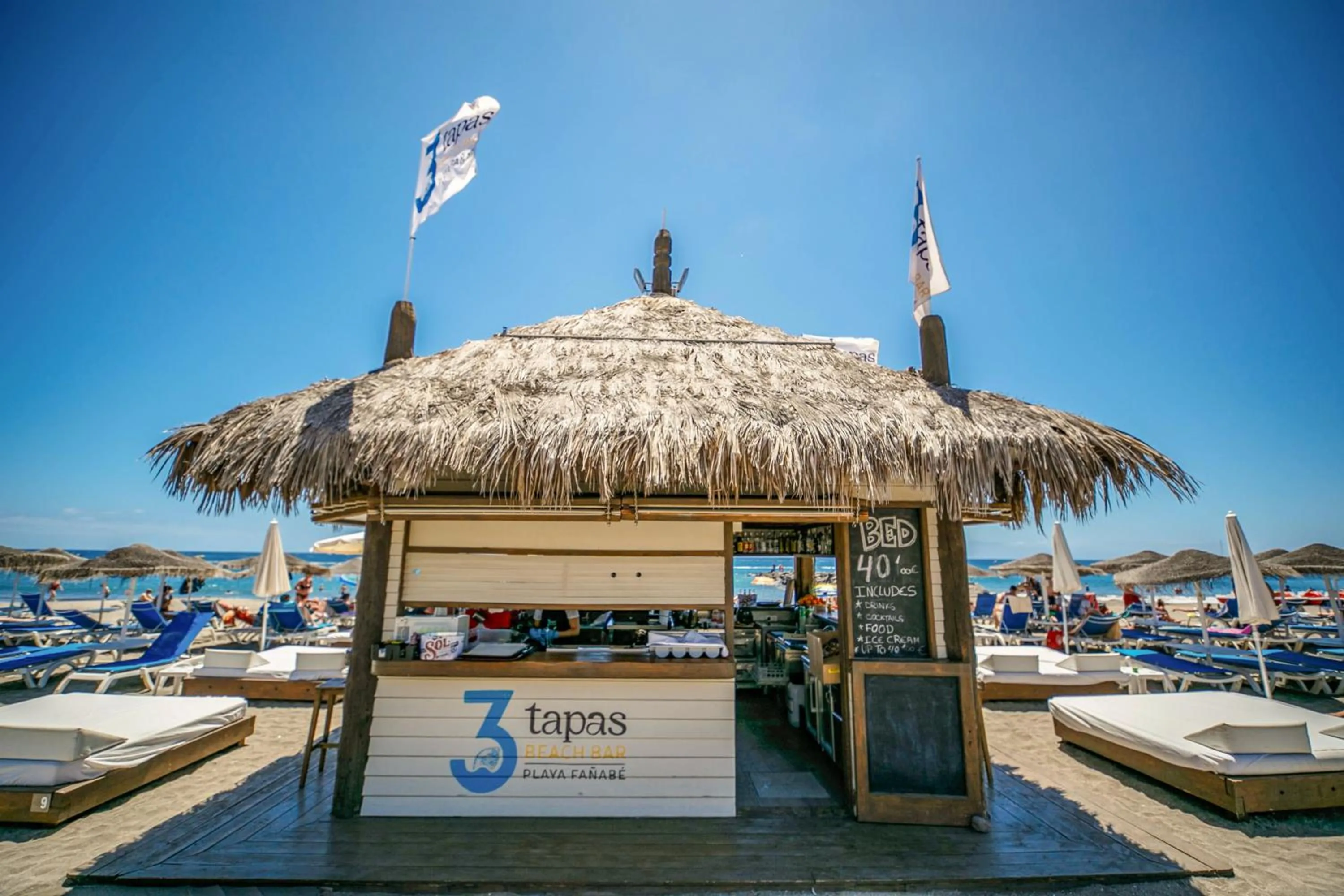 Lounge or bar in Los Olivos Beach Resort