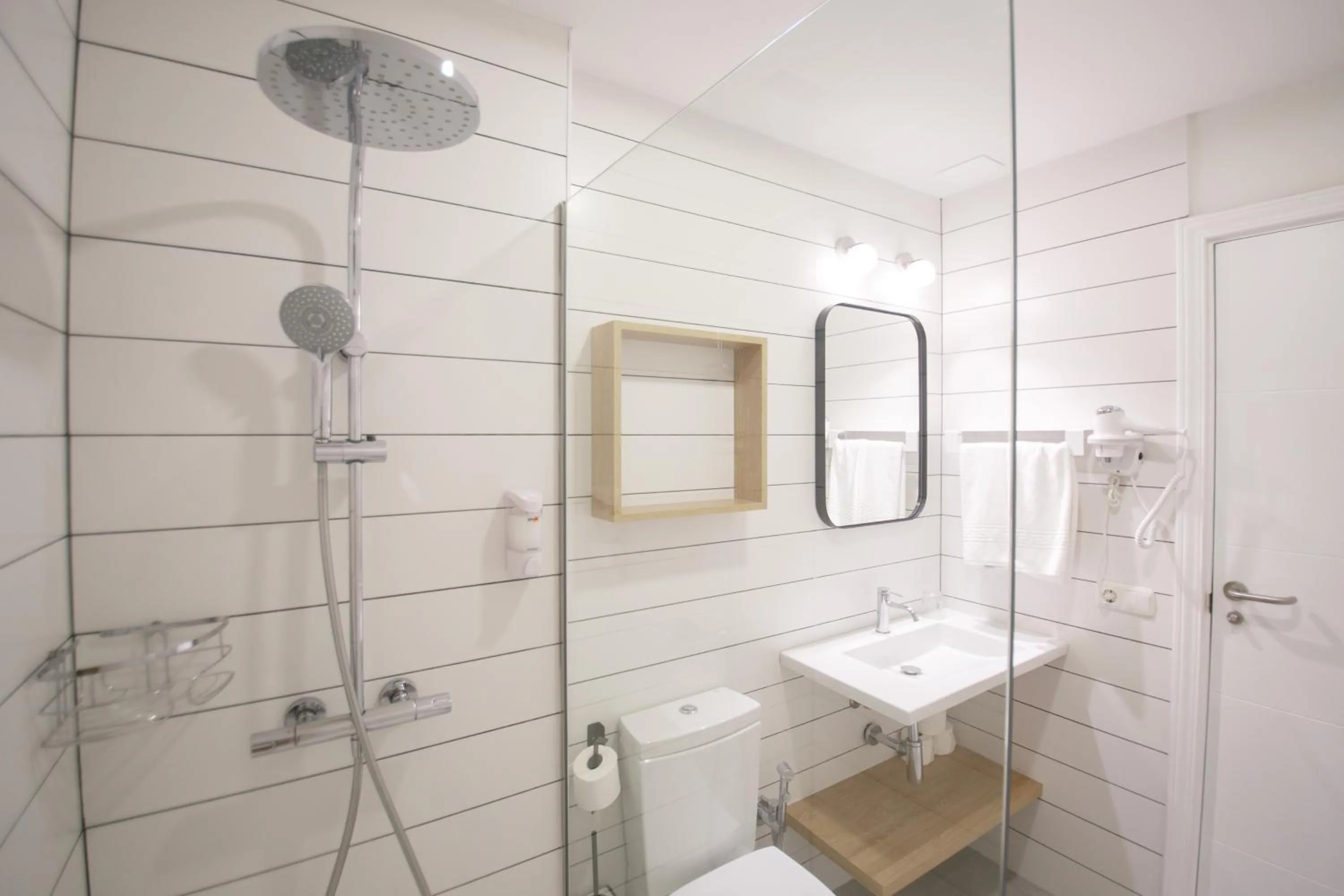 Shower in Los Olivos Beach Resort