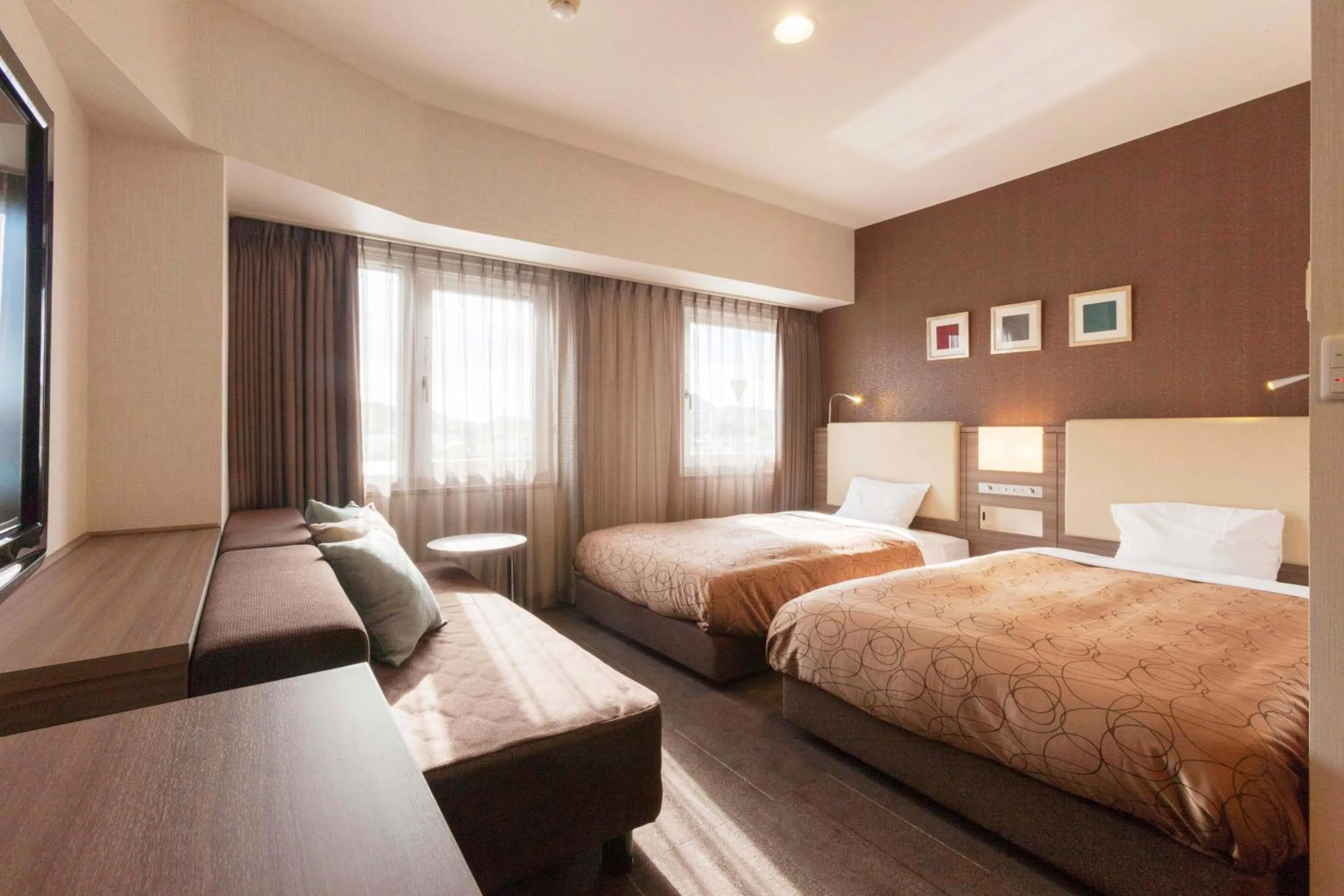 Photo of the whole room, Bed in Onomichi Royal Hotel