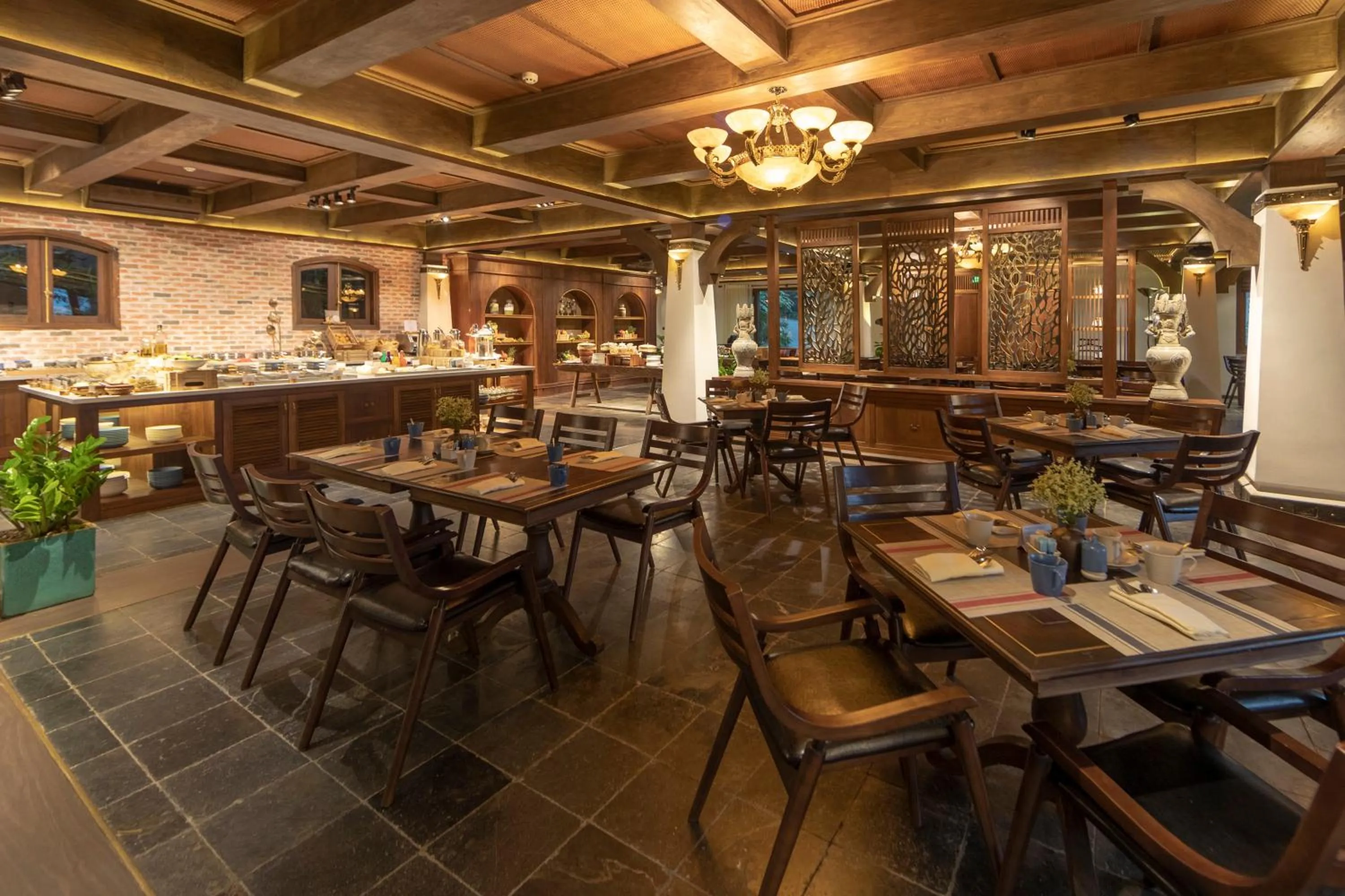 Restaurant/places to eat in Melia Ba Vi Mountain Retreat