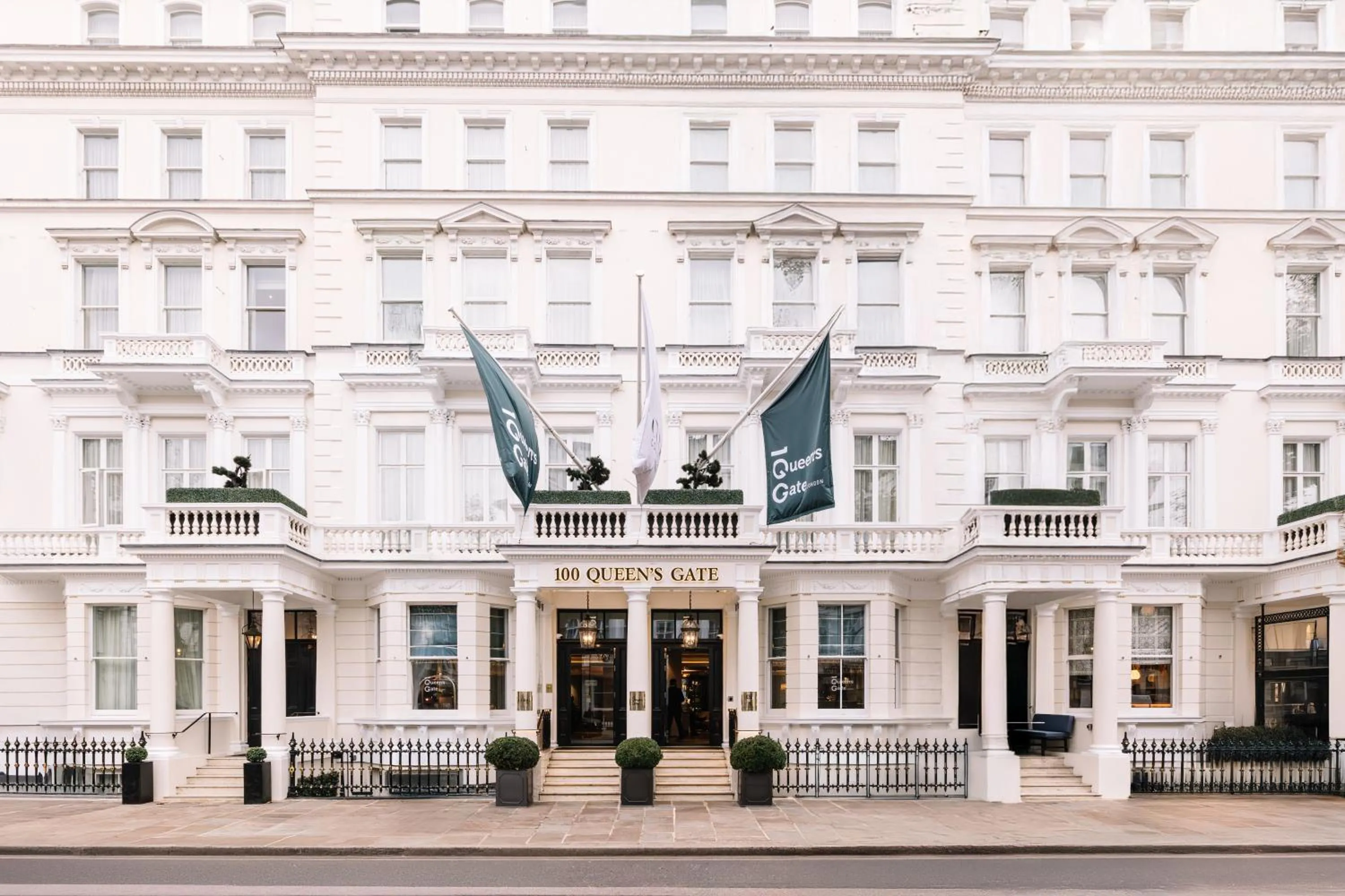 Facade/entrance in 100 Queen's Gate Hotel London Kensington, Curio Collection by Hilton
