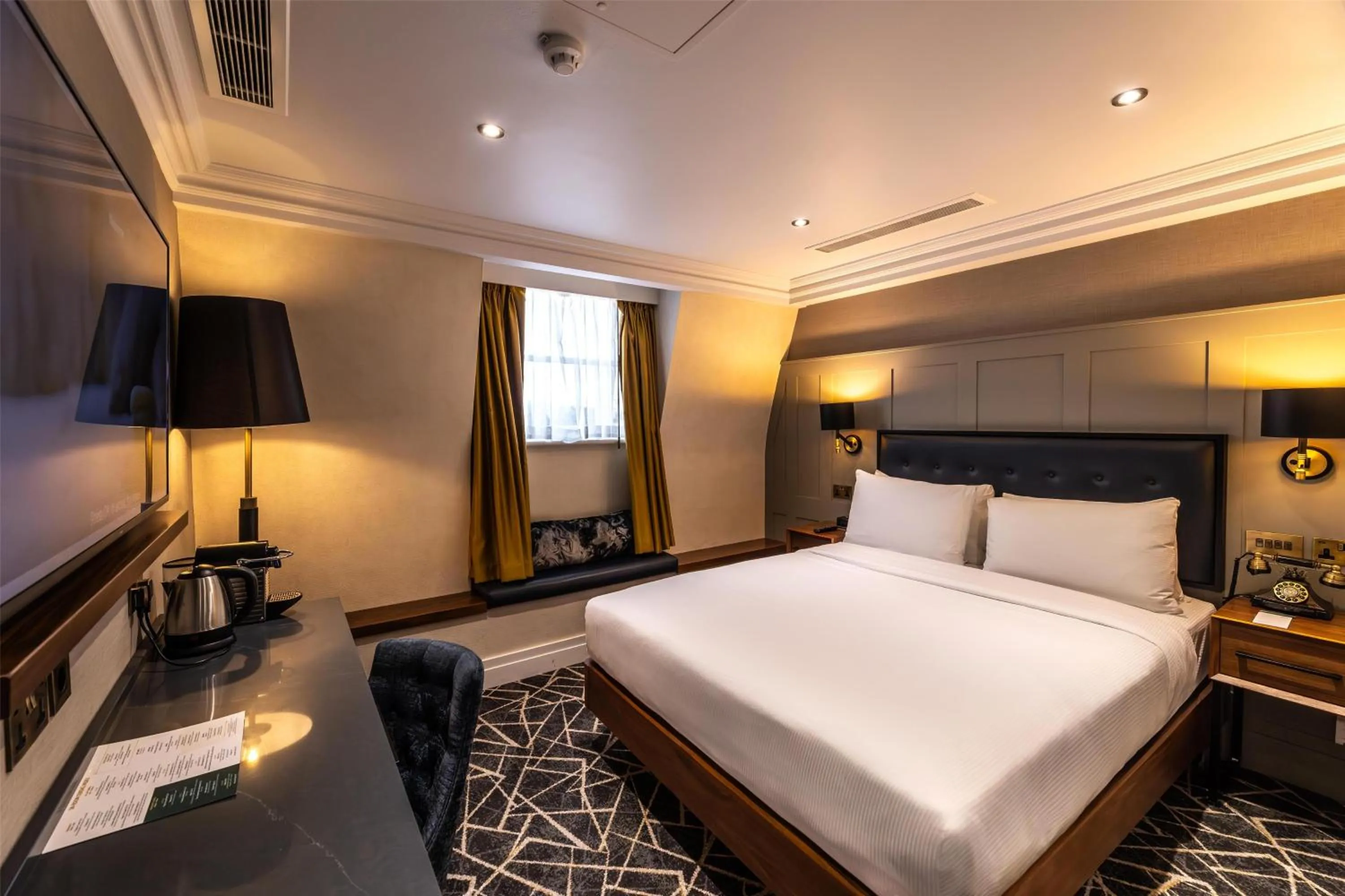 Bedroom, Bed in 100 Queen's Gate Hotel London Kensington, Curio Collection by Hilton