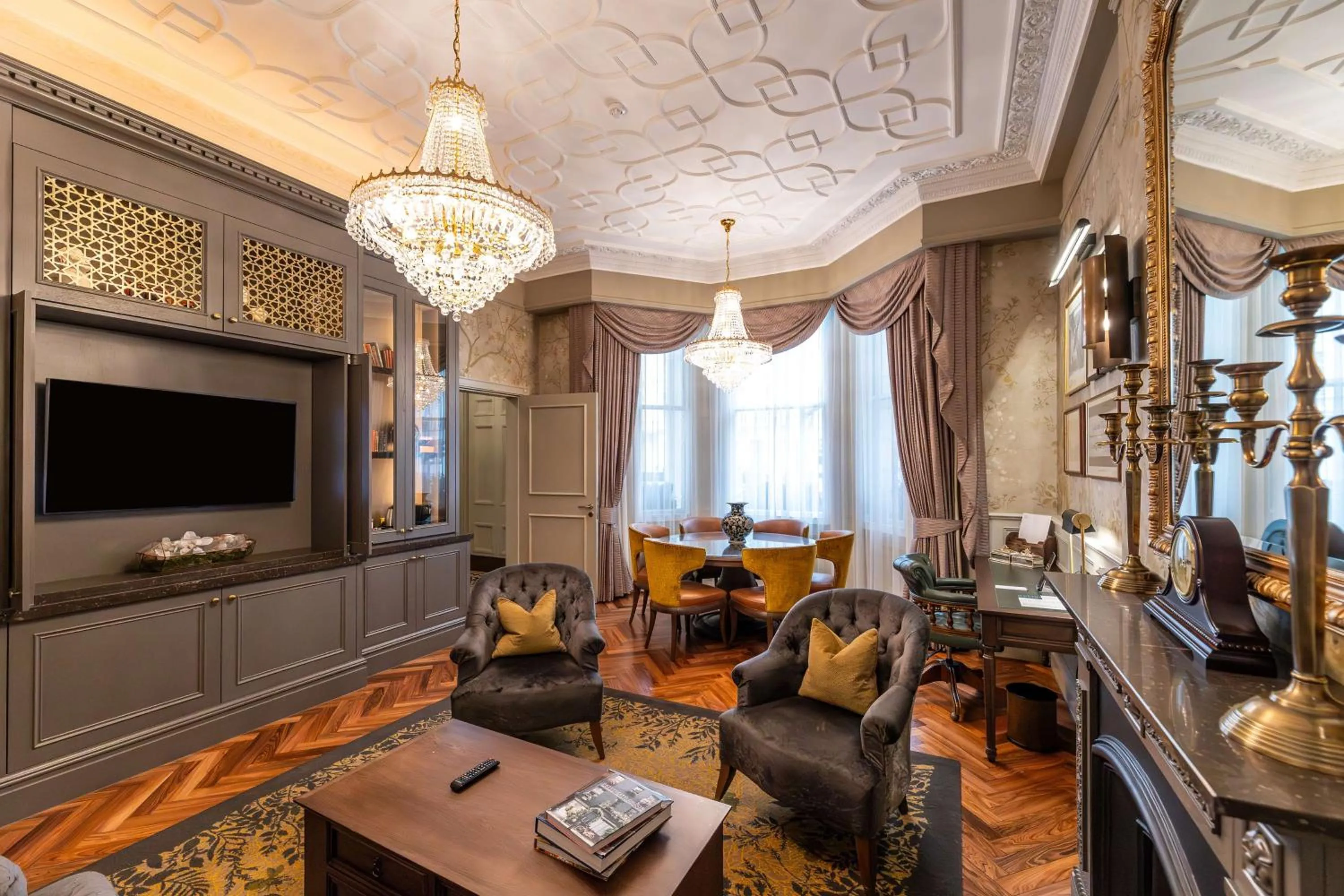 Living room in 100 Queen's Gate Hotel London Kensington, Curio Collection by Hilton
