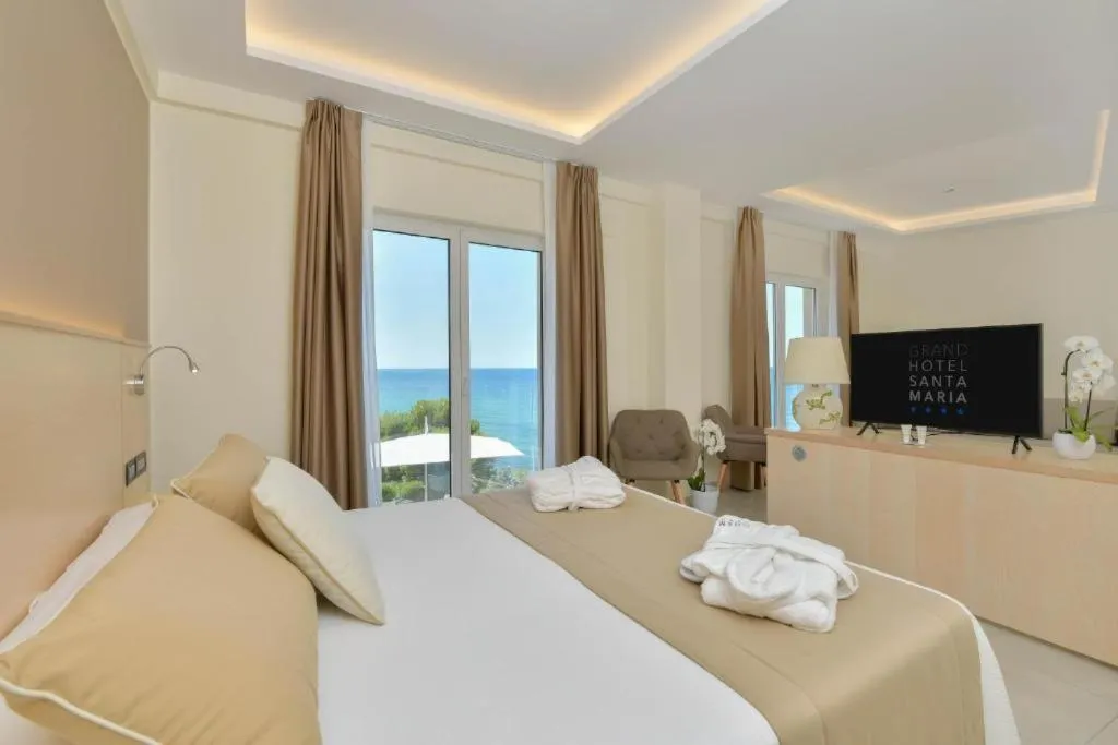 Bedroom, Bed in Grand Hotel Santa Maria