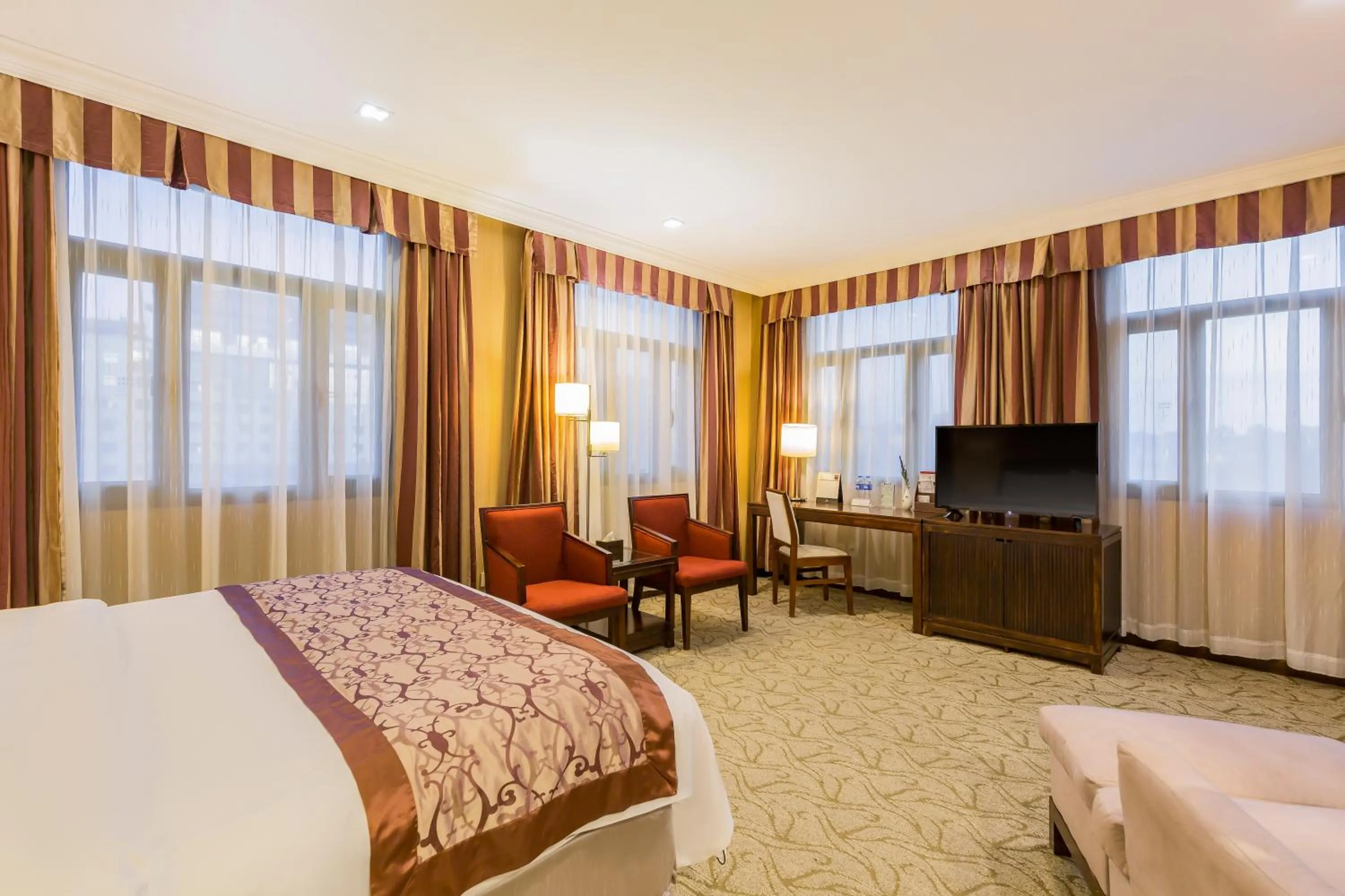 Bed in Beijing Jinlong Hotspring Hotel