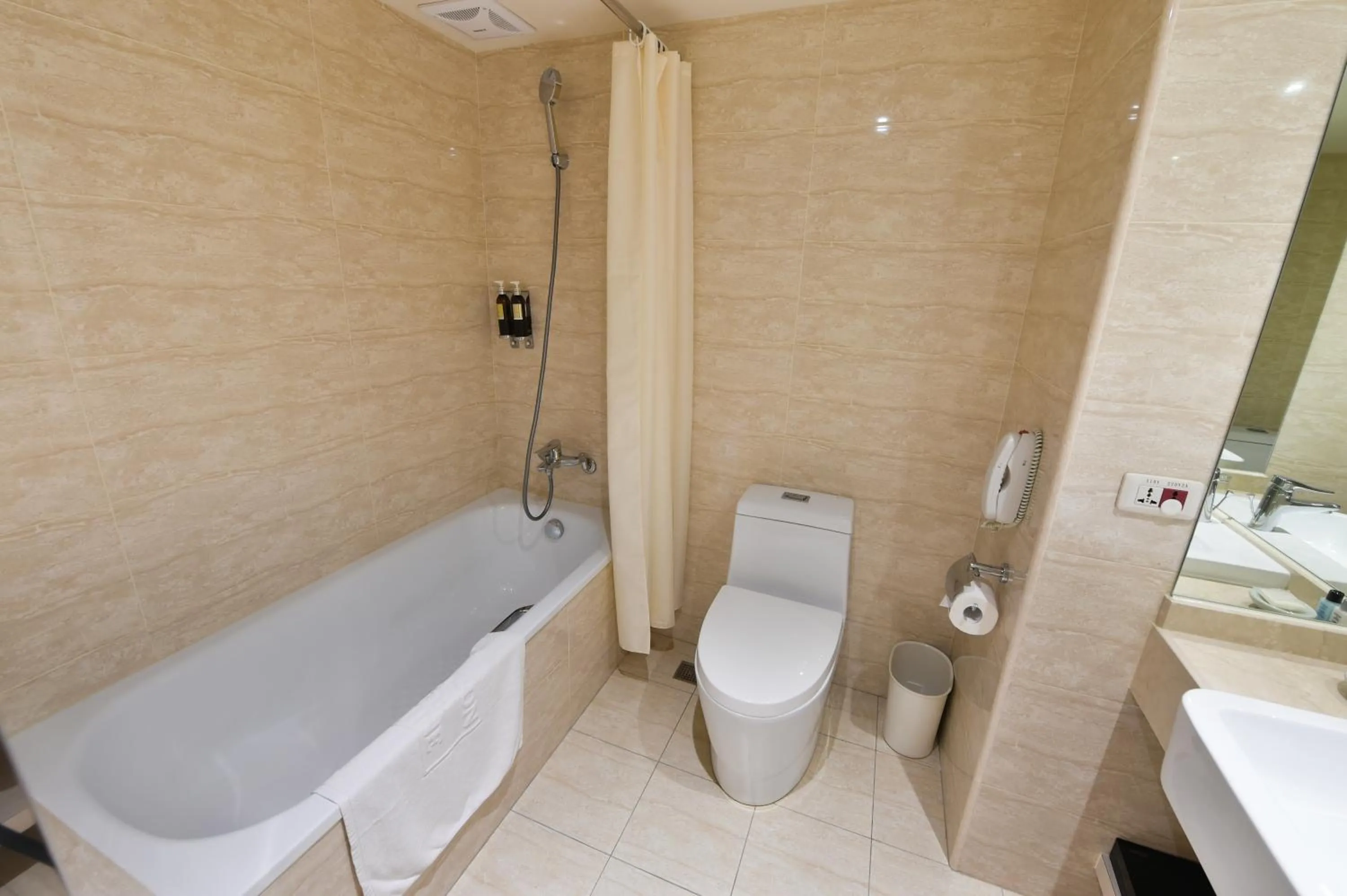 Bathroom in Chiayi Maison de Chine Hotel