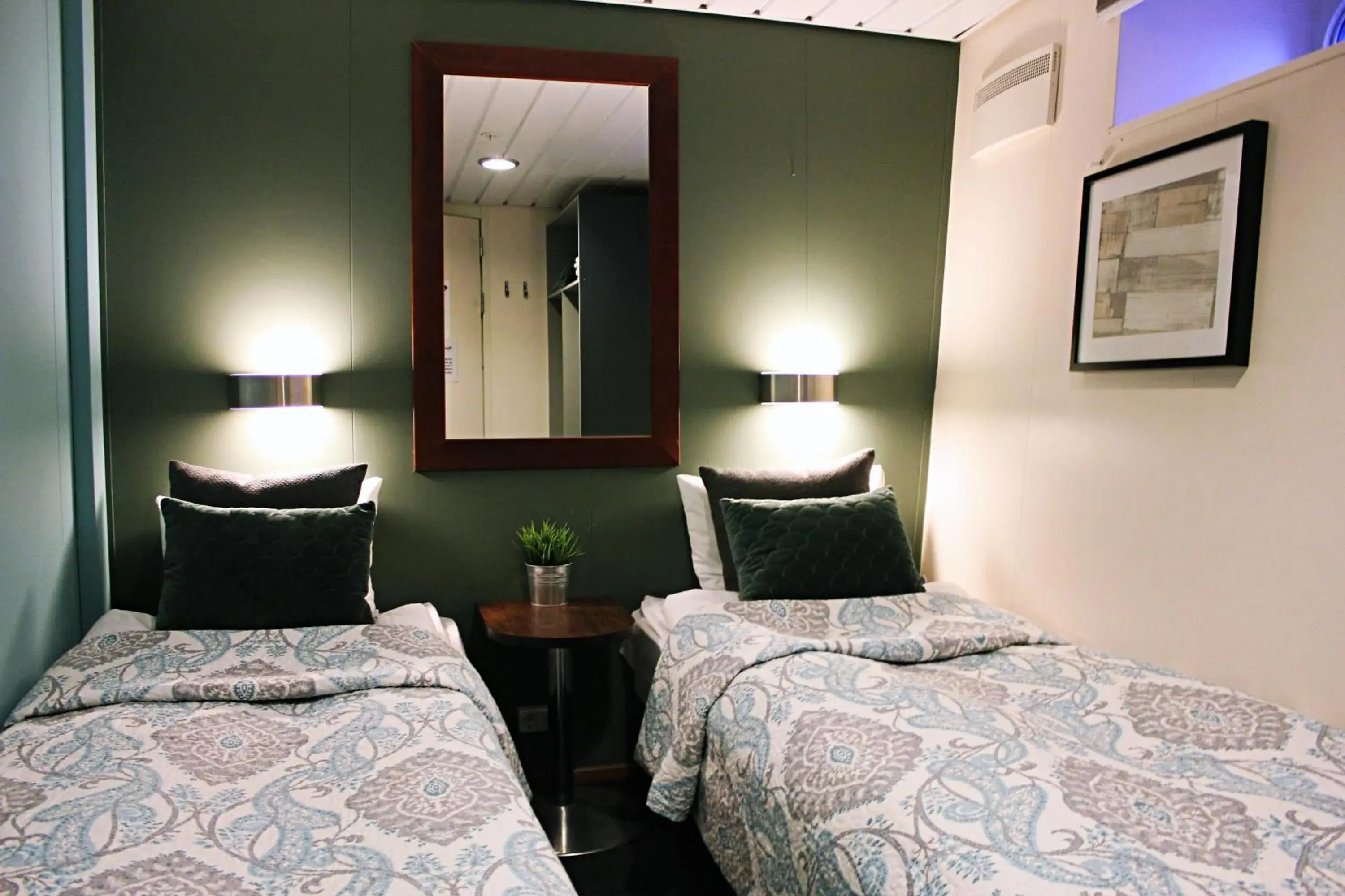 Lower Deck Standard Twin Room - single occupancy - No pets in Hotellilaiva Wuoksi Lower Deck Standard Twin Room - single occupancy - No pets in Hotellilaiva Wuoksi