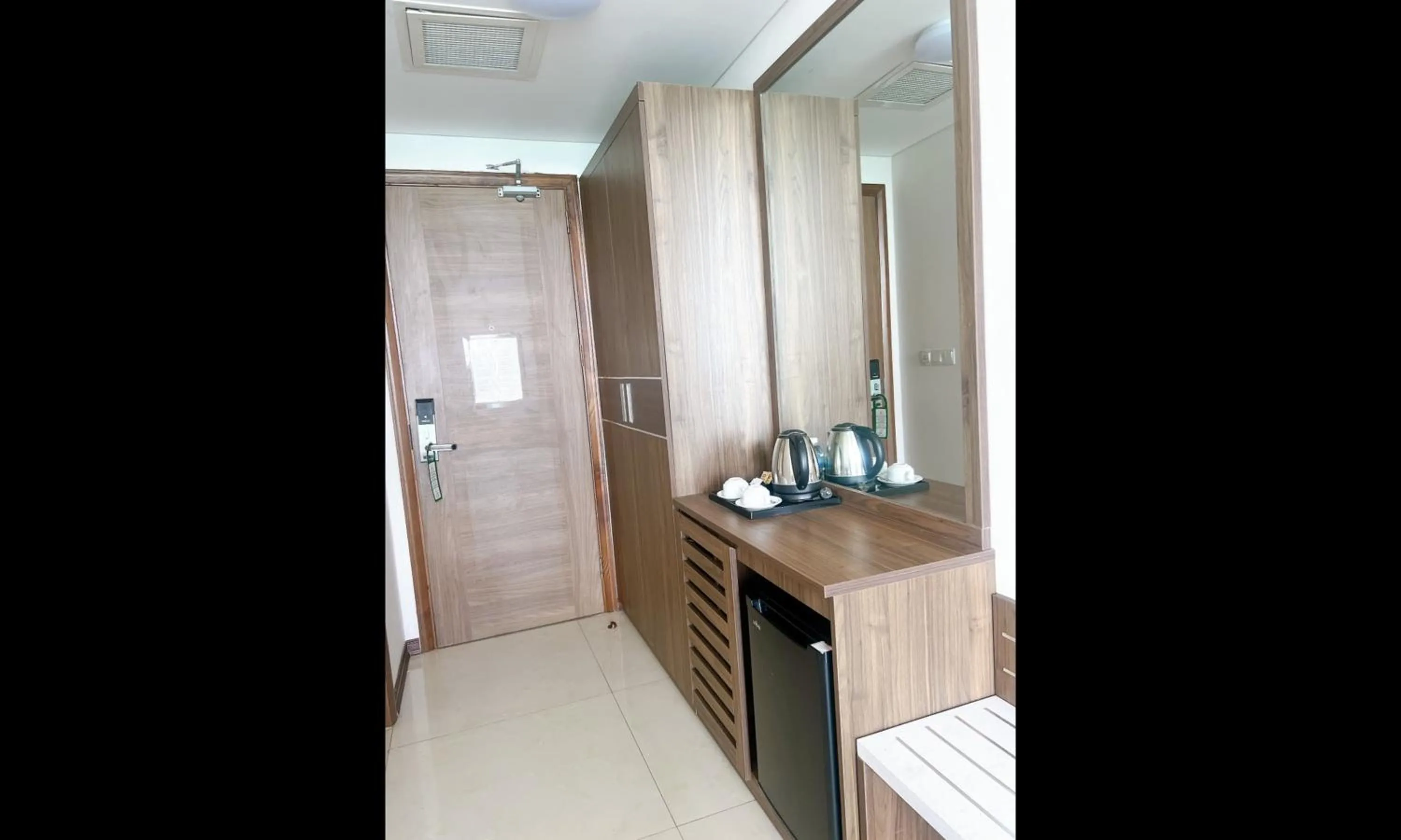 Bedroom in Lenid Ocean View Hotel