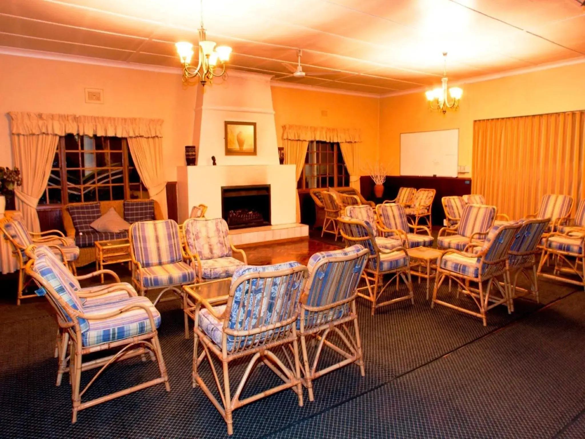 Lounge or bar in The Nest Drakensberg Mountain Resort Hotel Lounge or bar in The Nest Drakensberg Mountain Resort Hotel