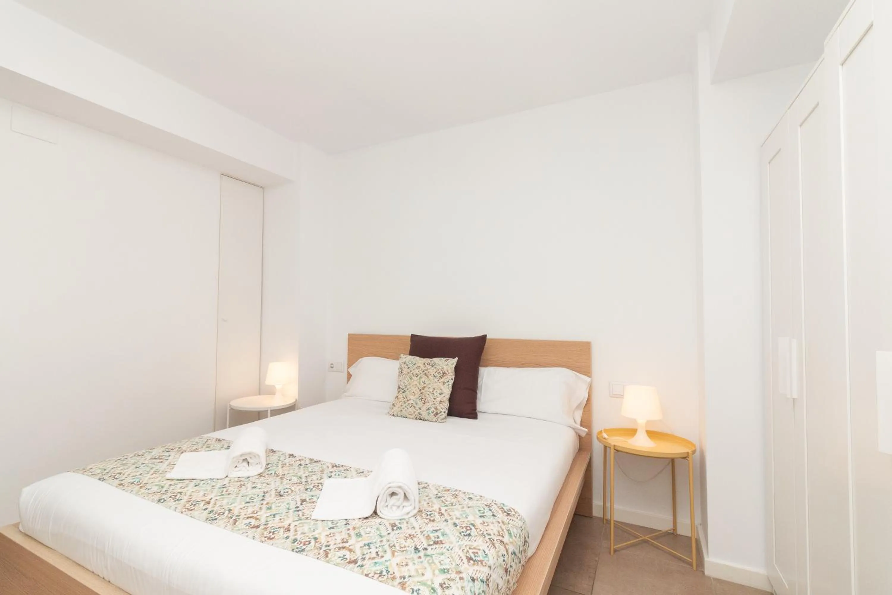 Bed in BET Apartments - Abastos