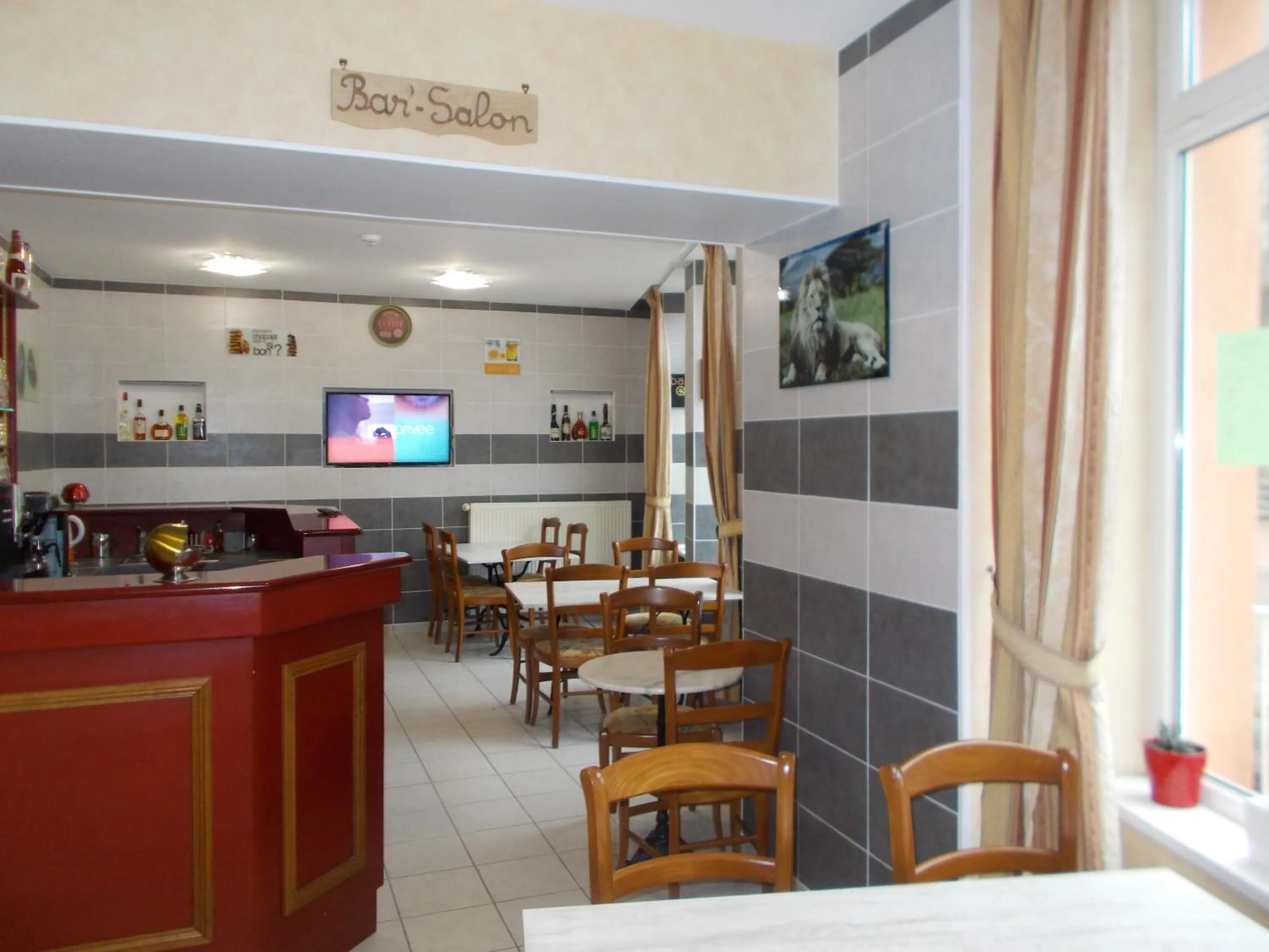 Lounge or bar in Le Lion D'or