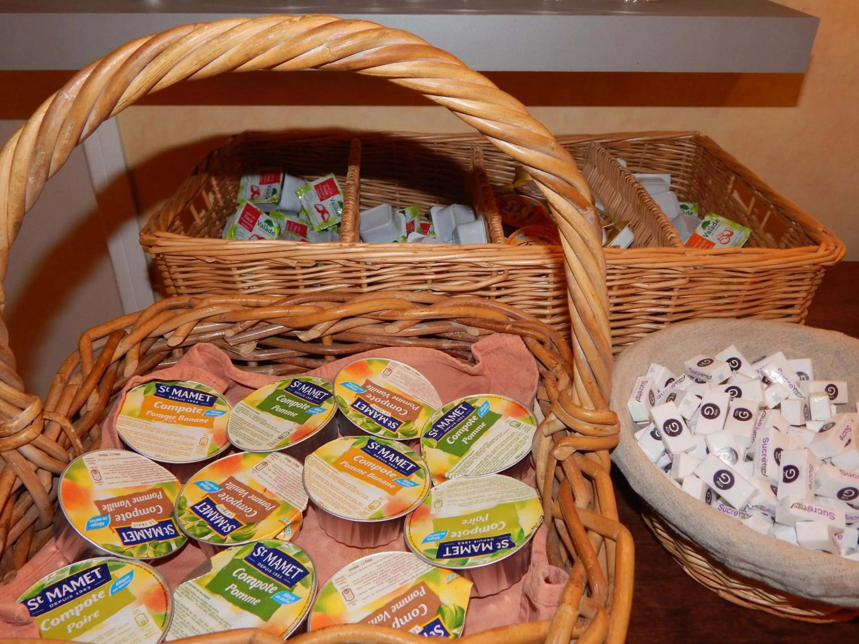 Buffet breakfast in Le Lion D'or