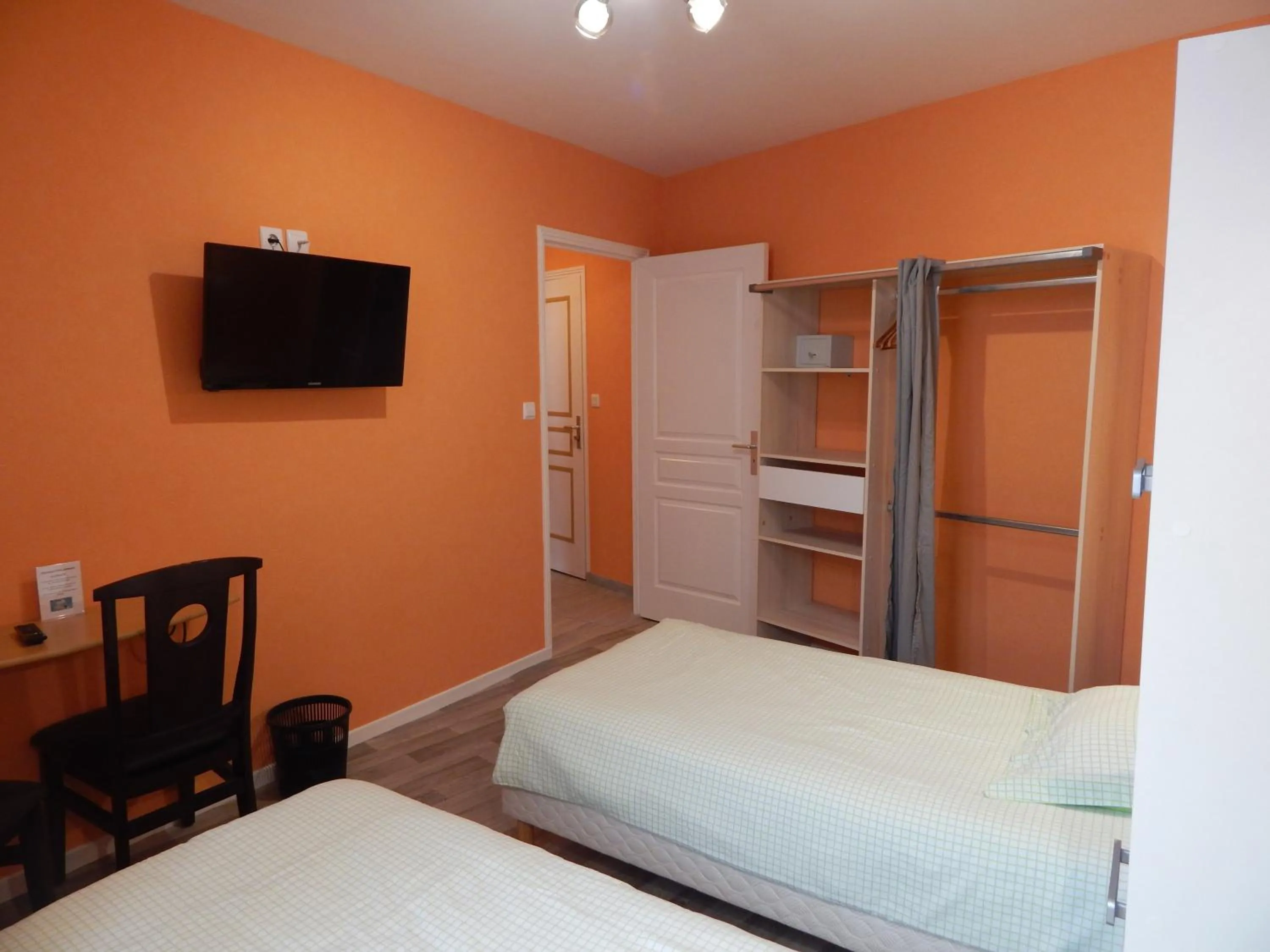 Photo of the whole room in Le Lion D'or