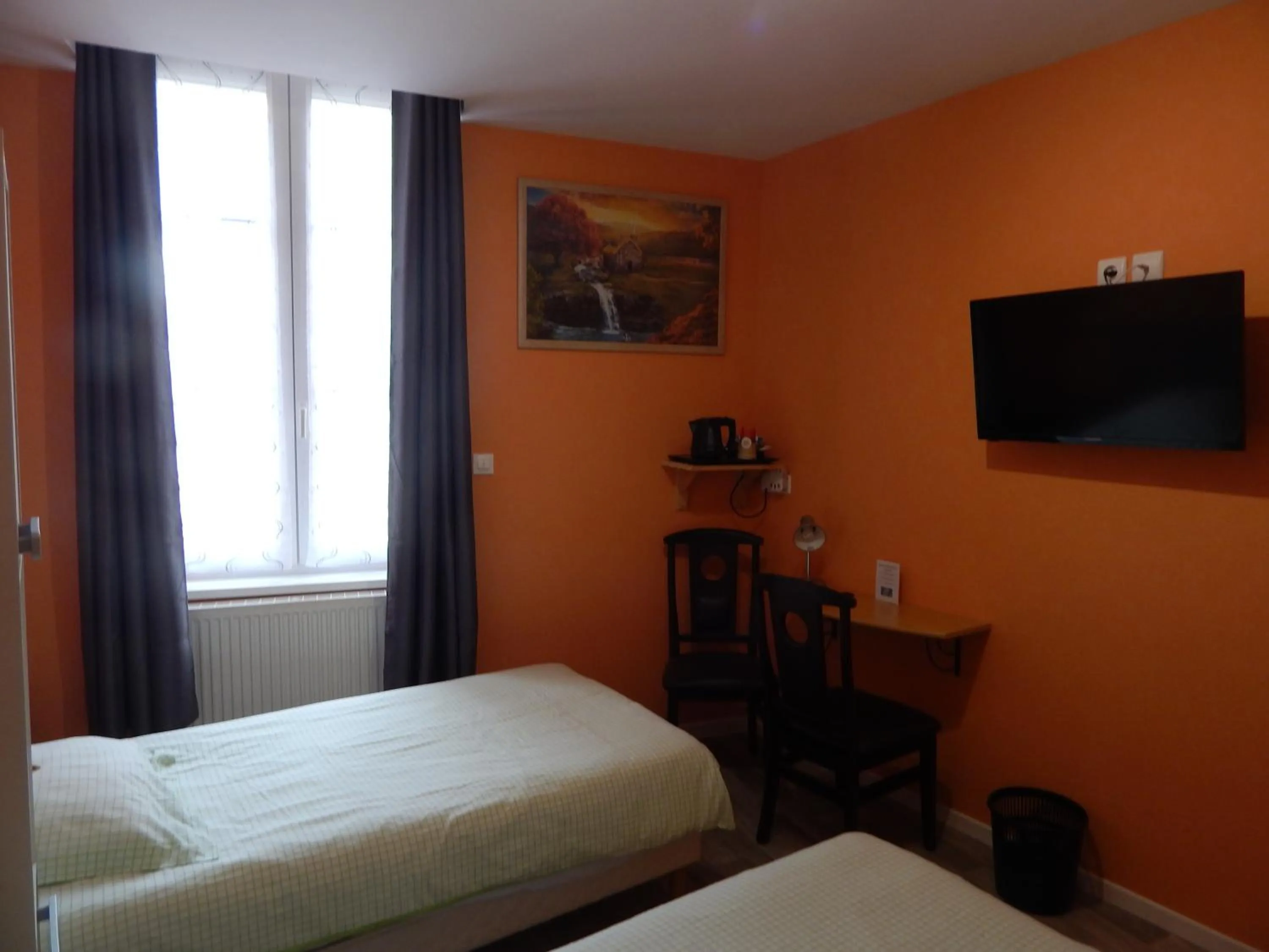 Photo of the whole room in Le Lion D'or