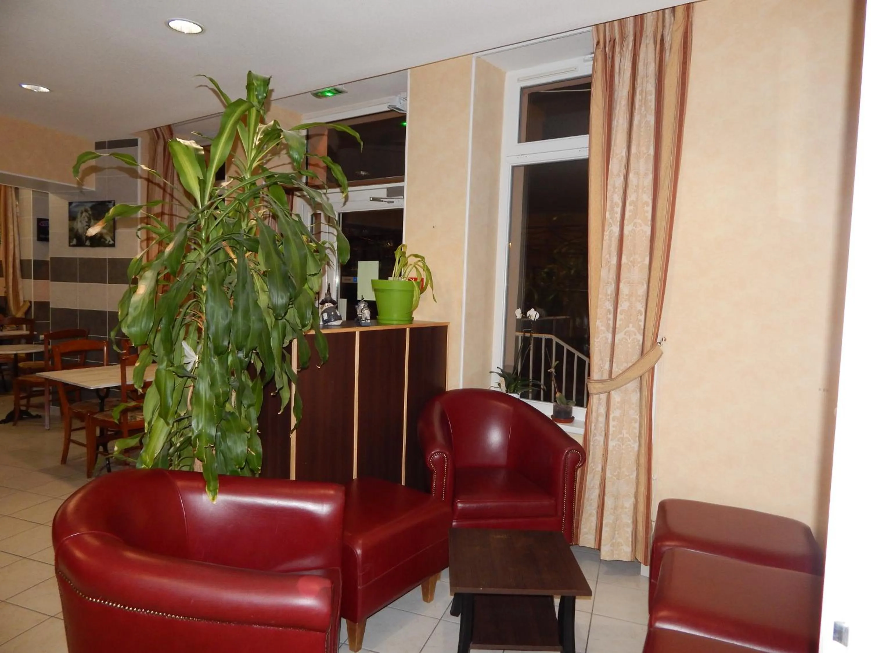 Lobby or reception in Le Lion D'or