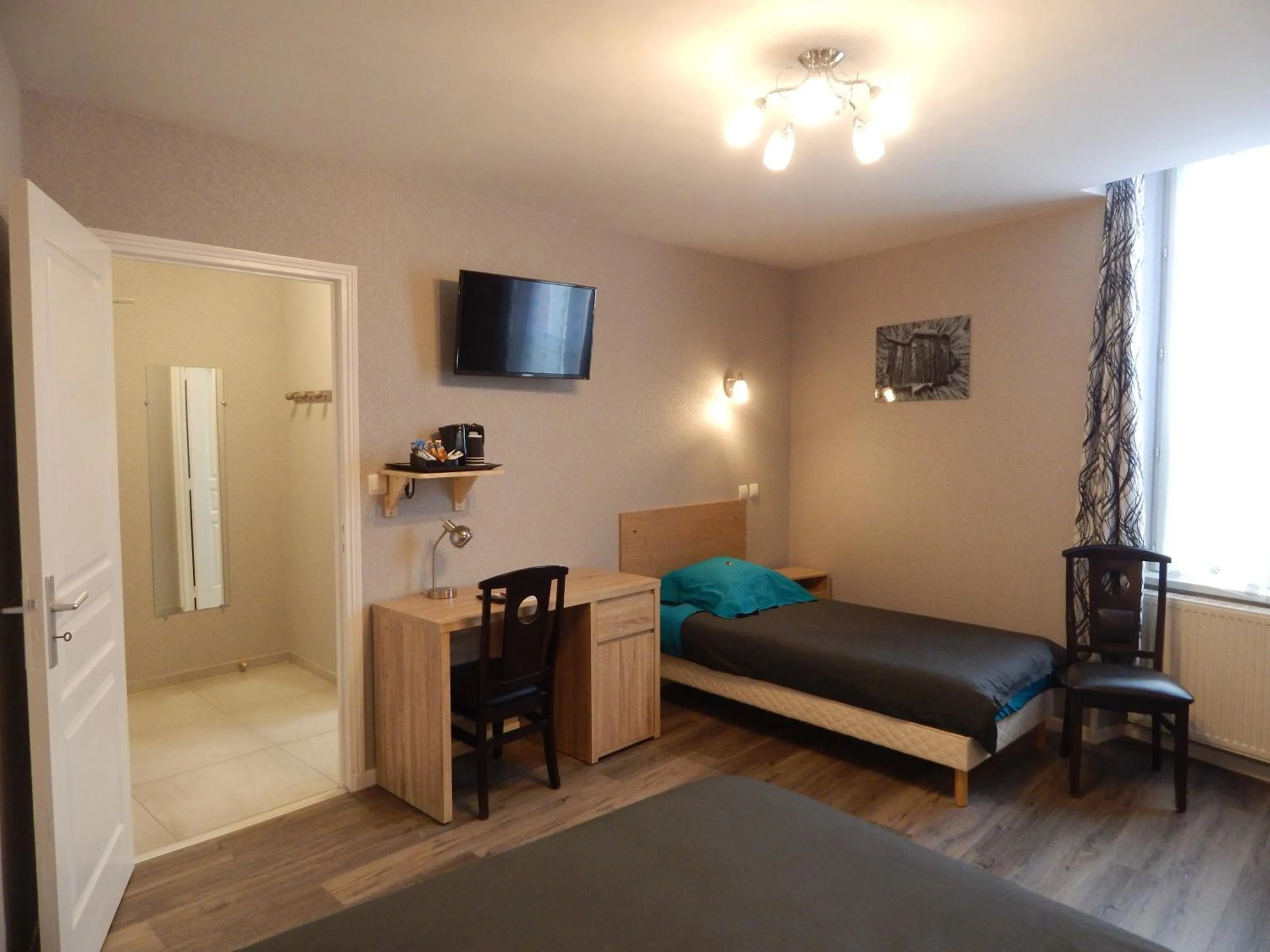 Coffee/tea facilities in Le Lion D'or