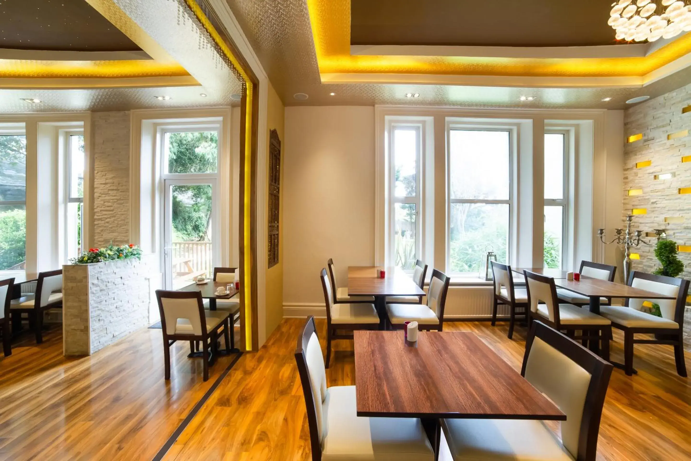 Restaurant/places to eat in OYO Eagle House Hotel, St Leonards Hastings Restaurant/places to eat in OYO Eagle House Hotel, St Leonards Hastings