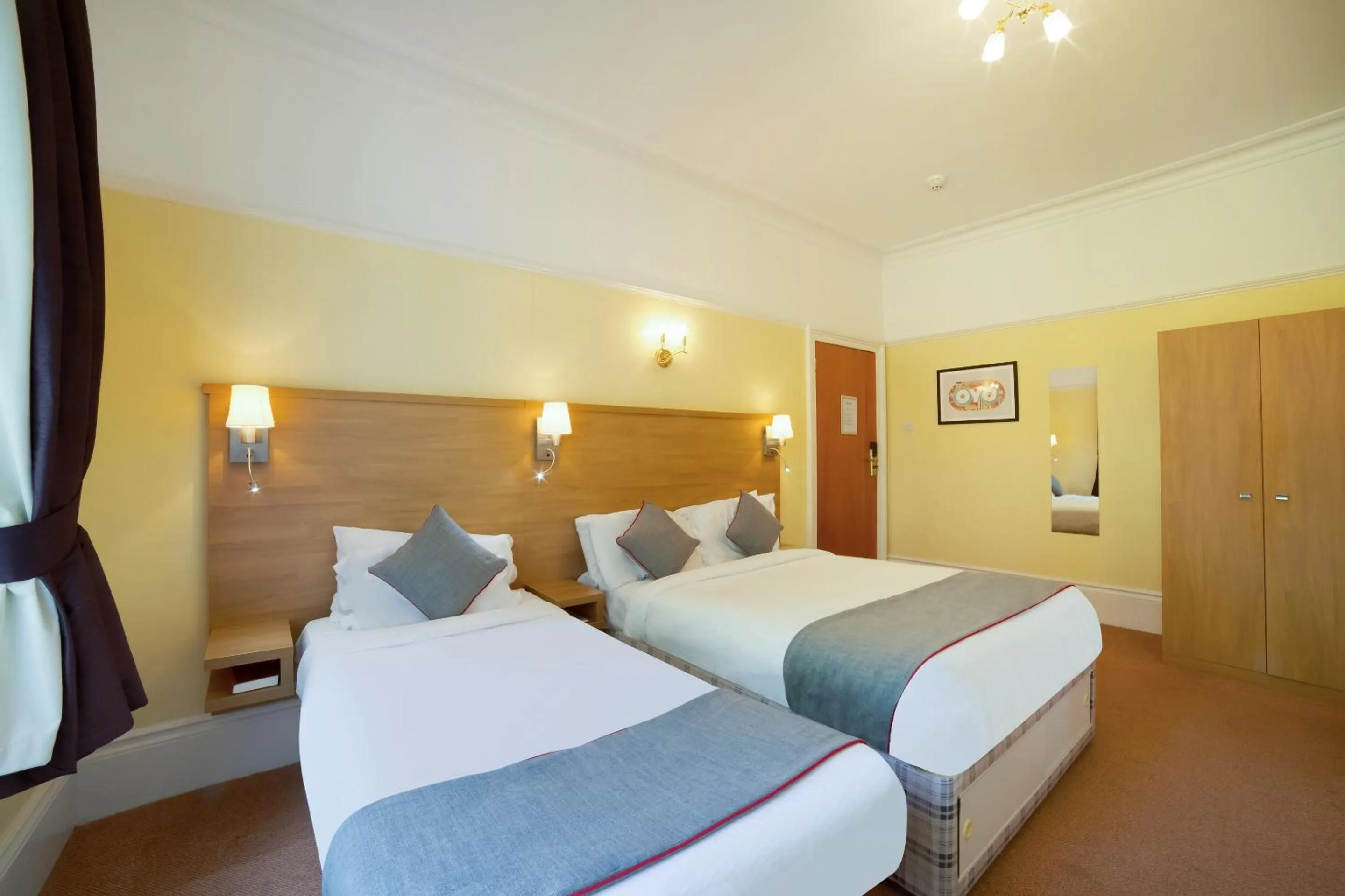 Bedroom, Bed in OYO Eagle House Hotel, St Leonards Hastings