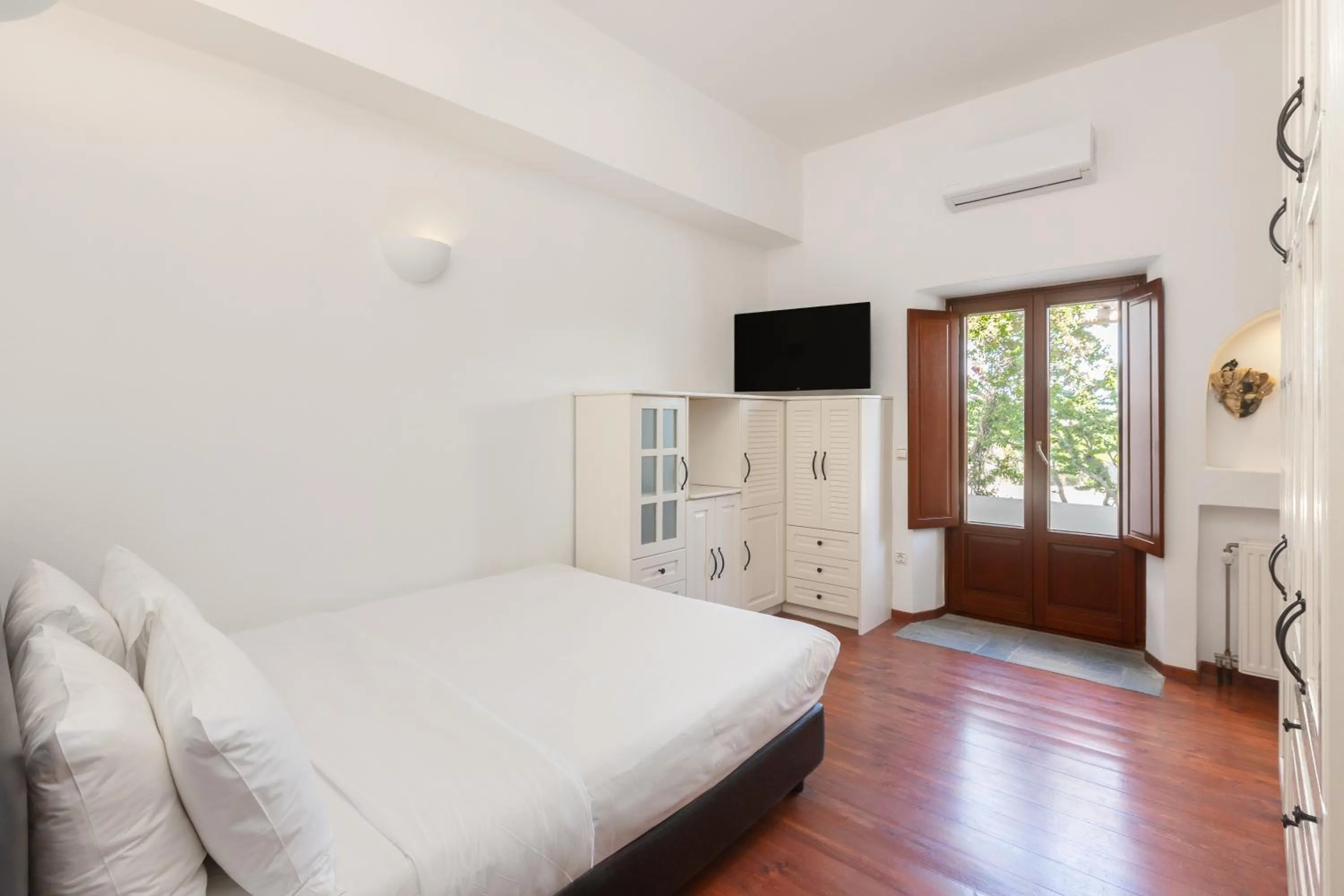 Bed in Aquaria Villa