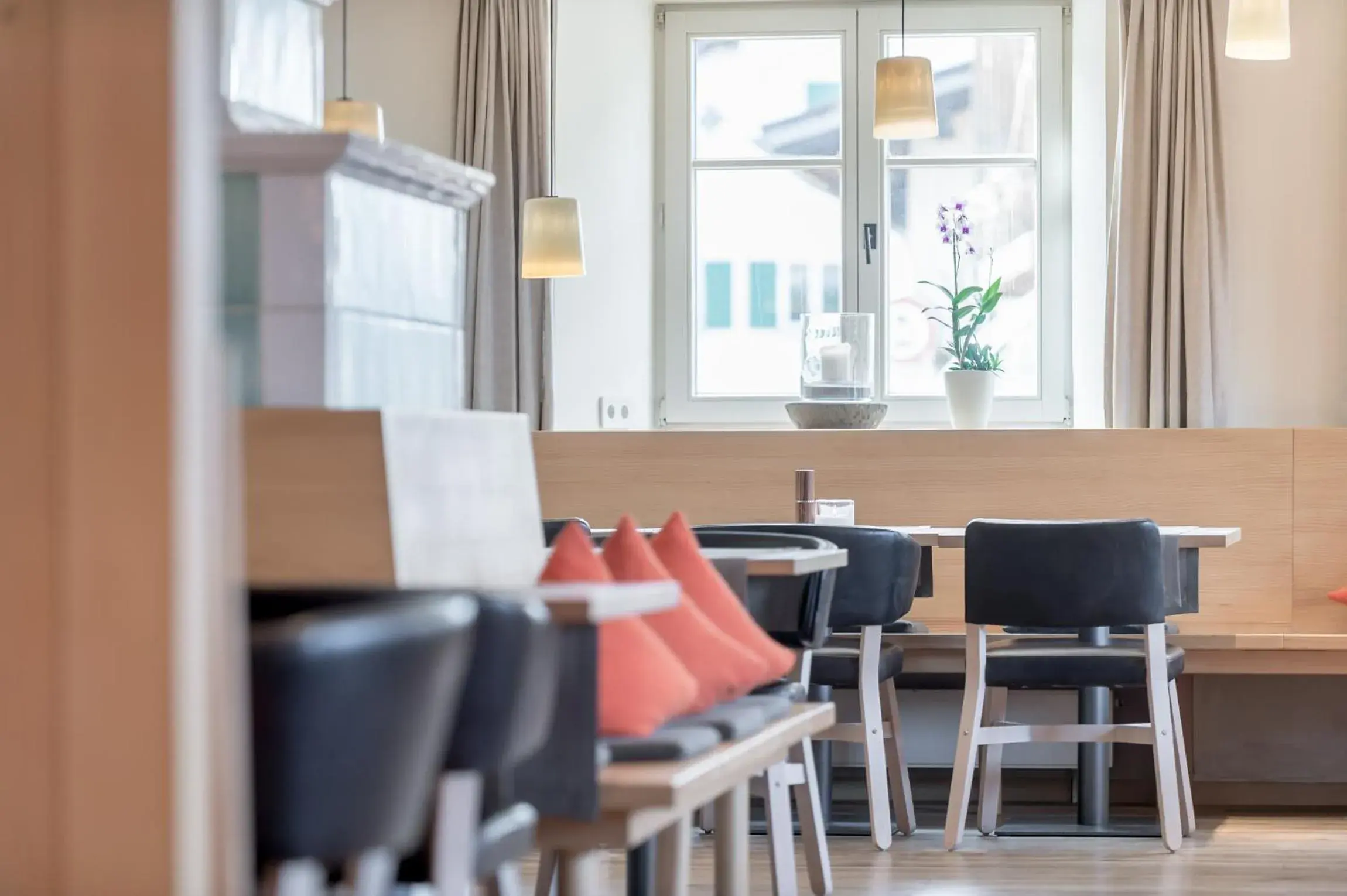 Restaurant/places to eat in Alpenhotel Krone