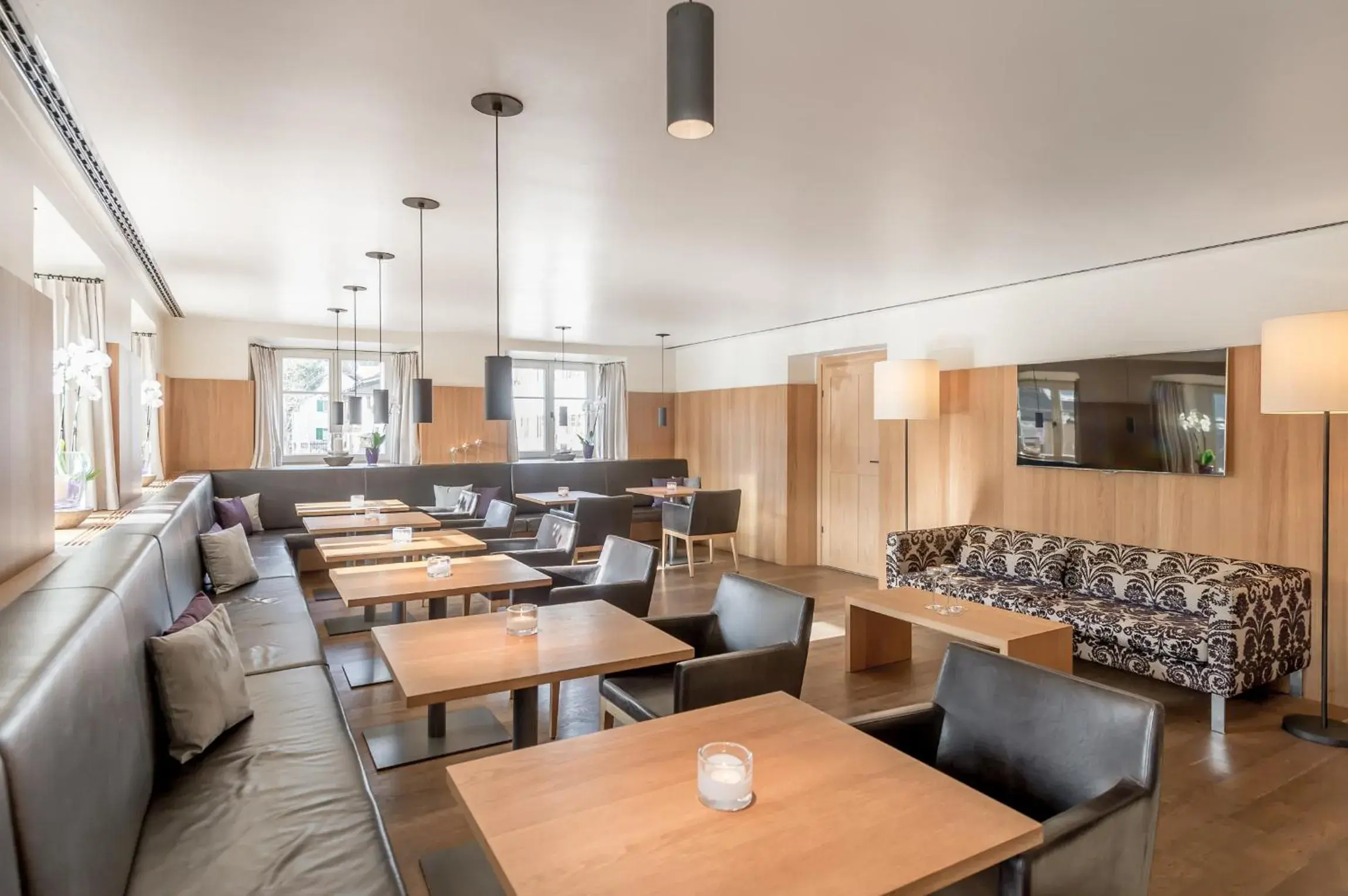 Lounge or bar, Restaurant/Places to Eat in Alpenhotel Krone